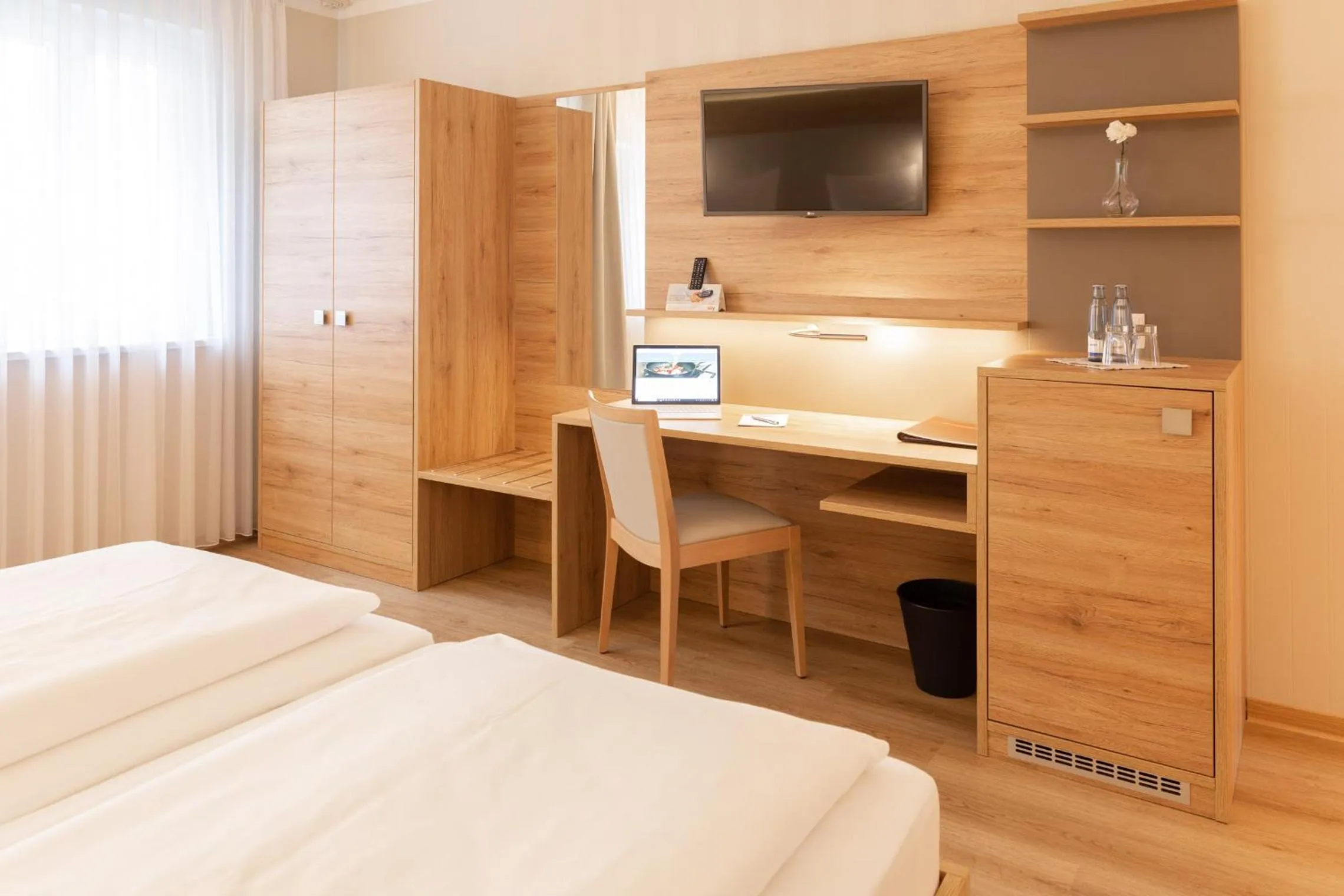 Photo of the whole room, Bed in Altstadt-Hotel