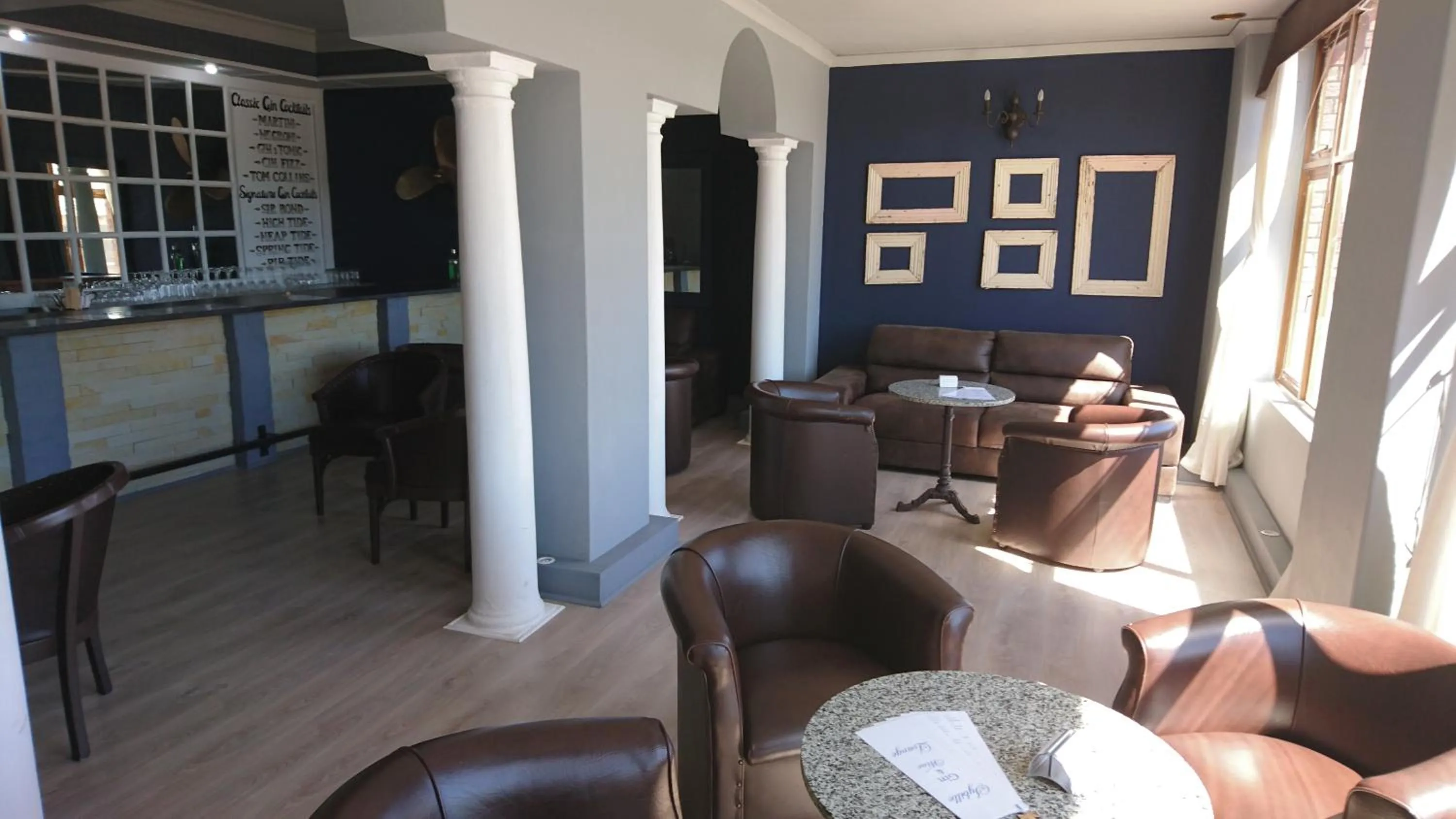 Lounge or bar in Lamberts Bay Hotel
