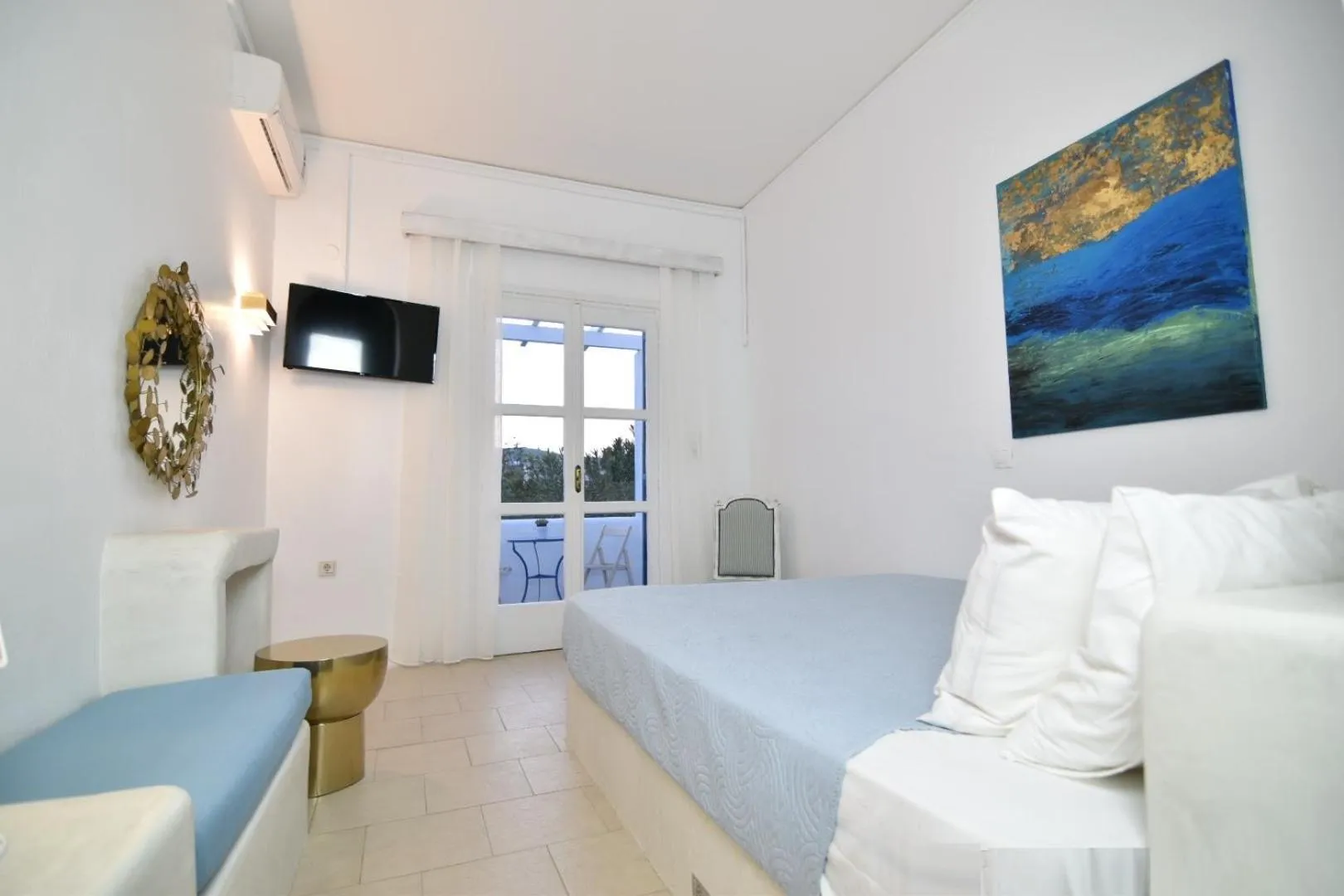 Bedroom, Bed in Aegeeis