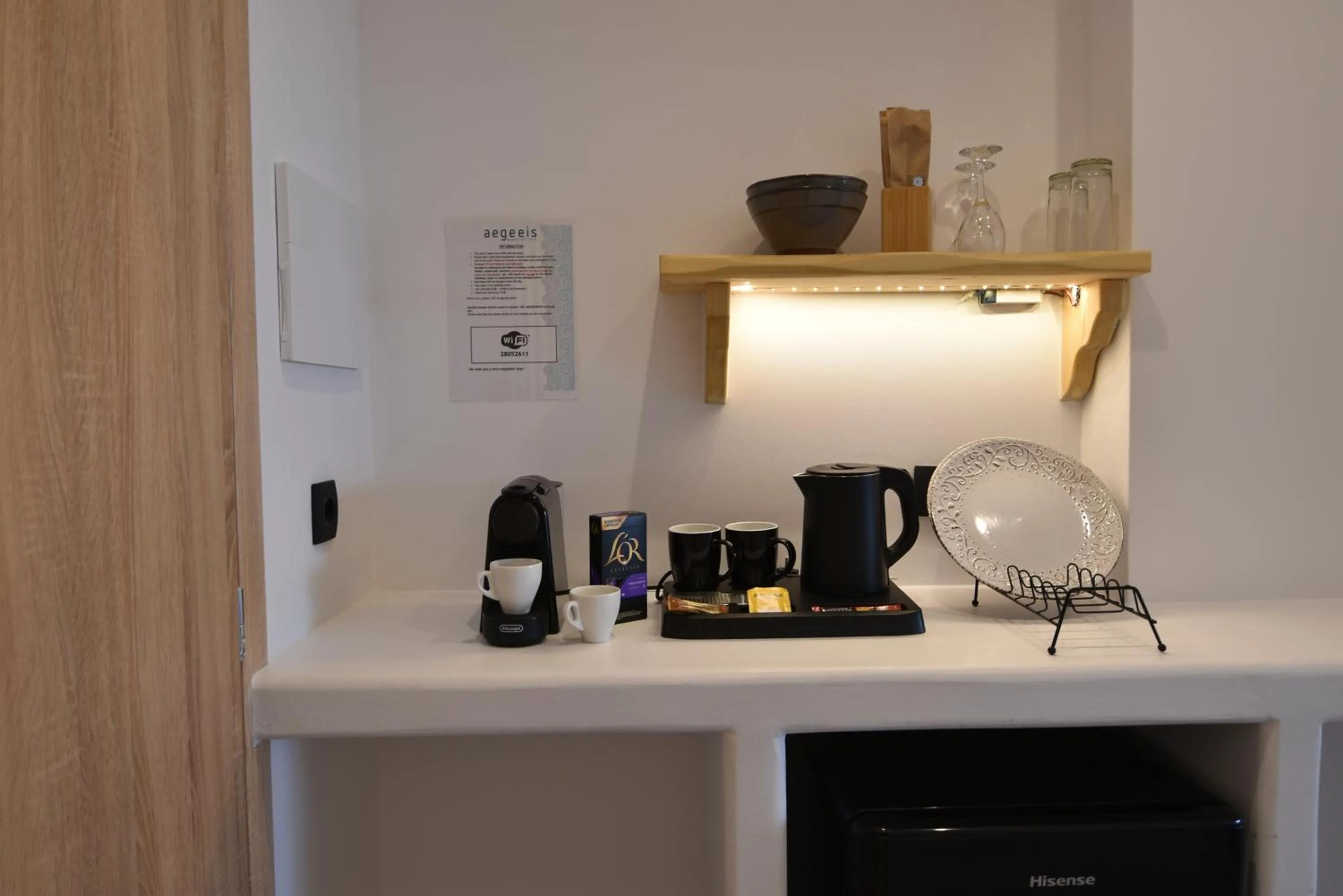 Coffee/tea facilities in Aegeeis