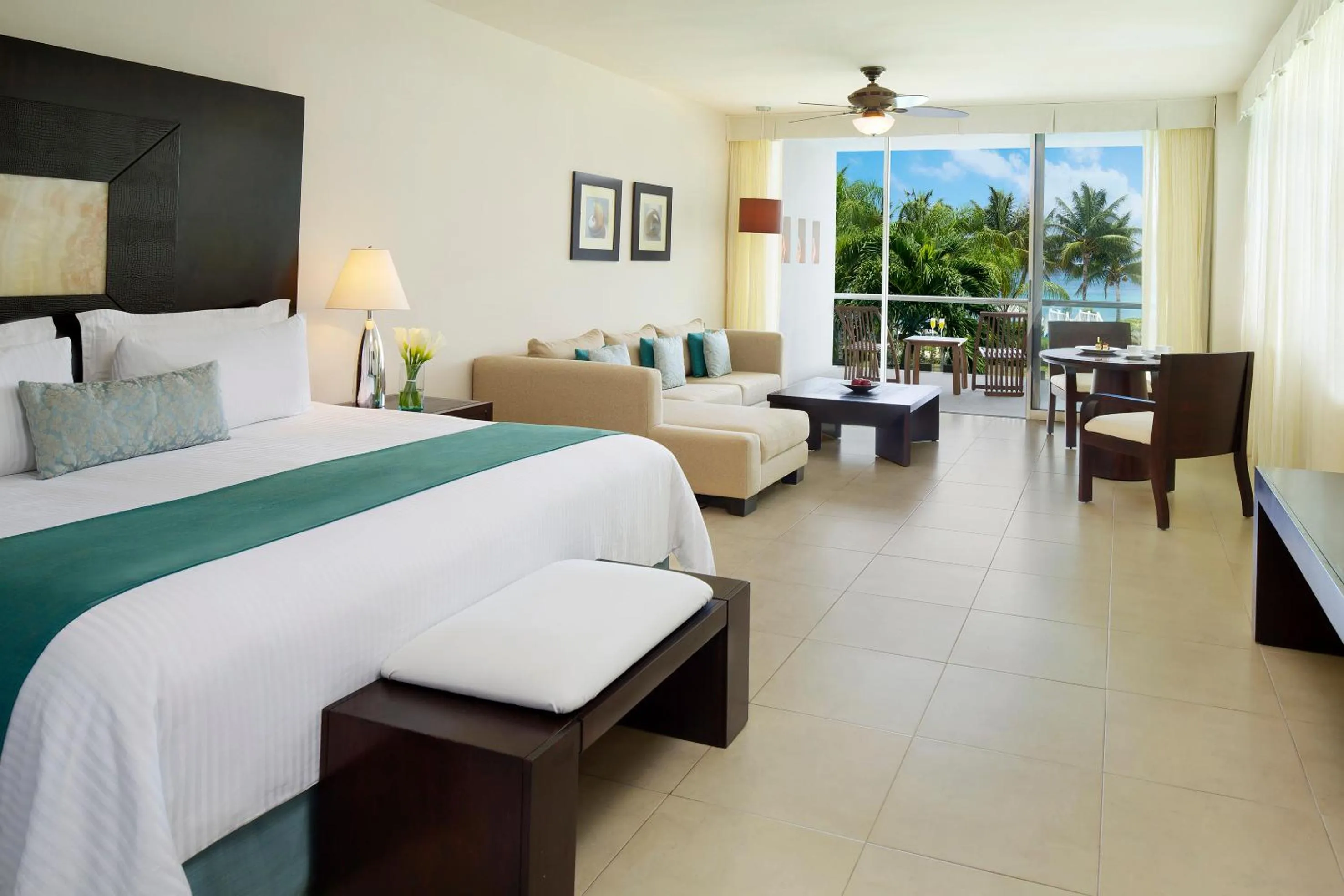 Day, Bed in Secrets Aura Cozumel - Adults Only