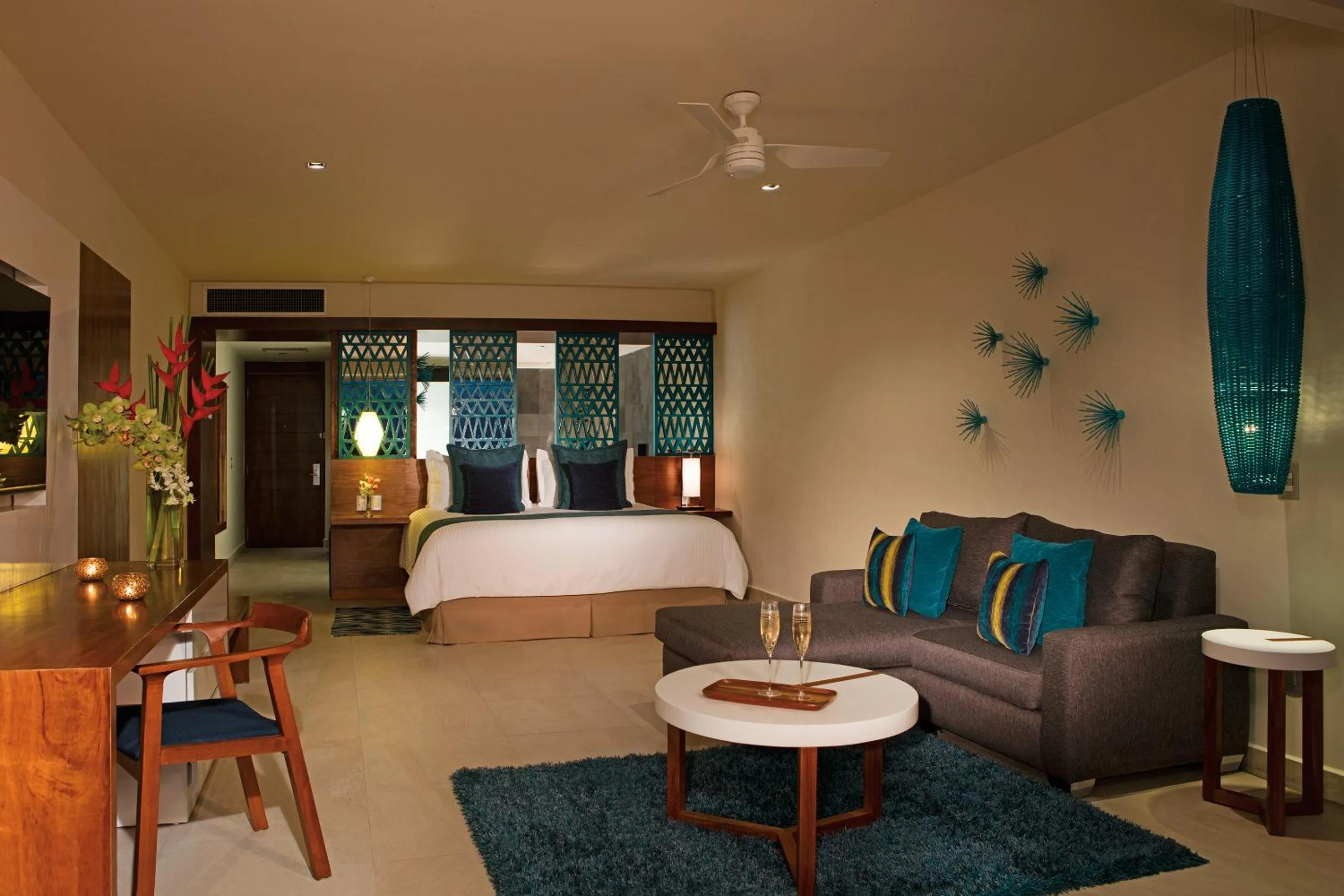 Photo of the whole room, Bed in Secrets Aura Cozumel - Adults Only