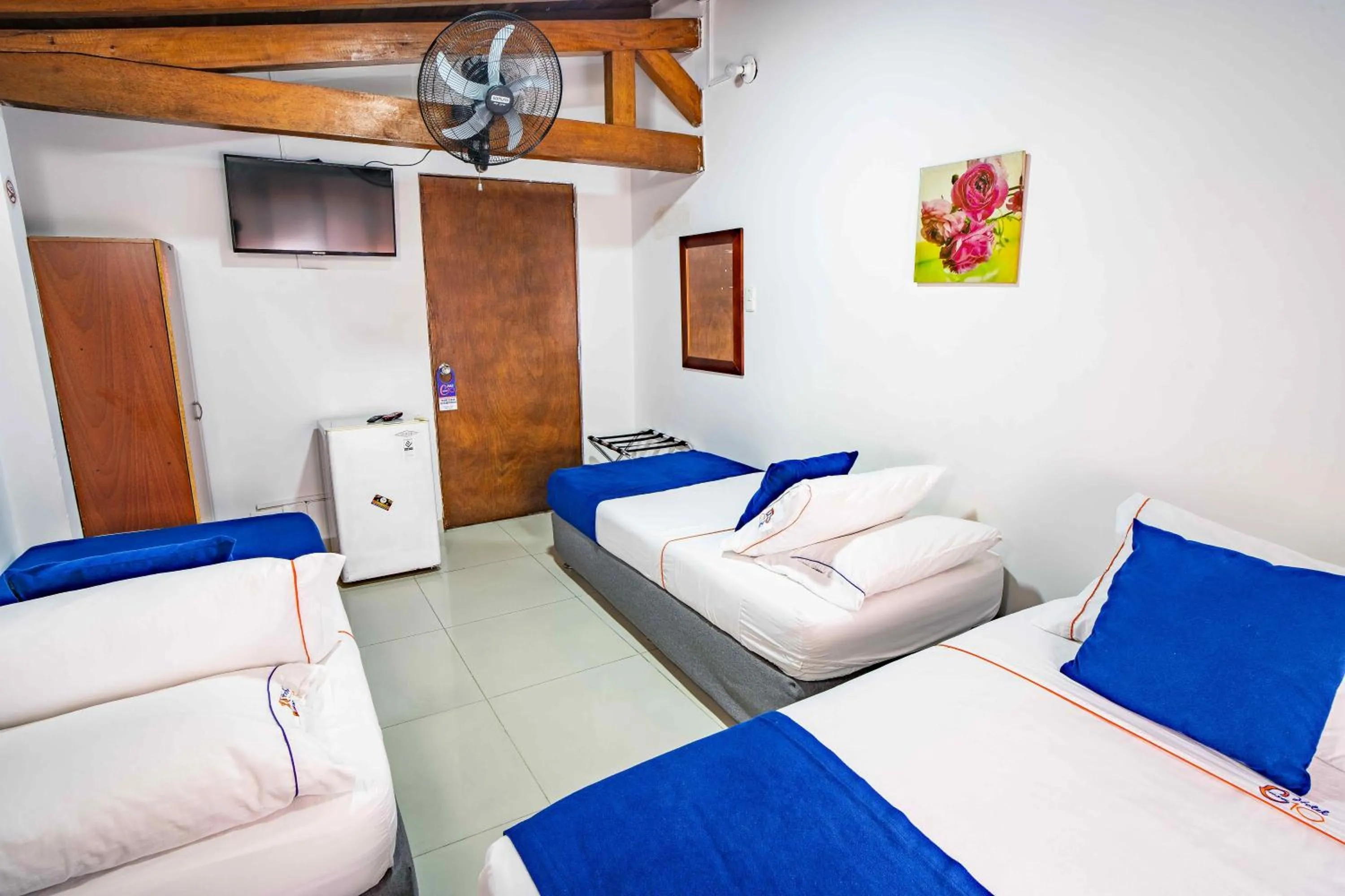 TV and multimedia, Bed in Hotel Casa 10