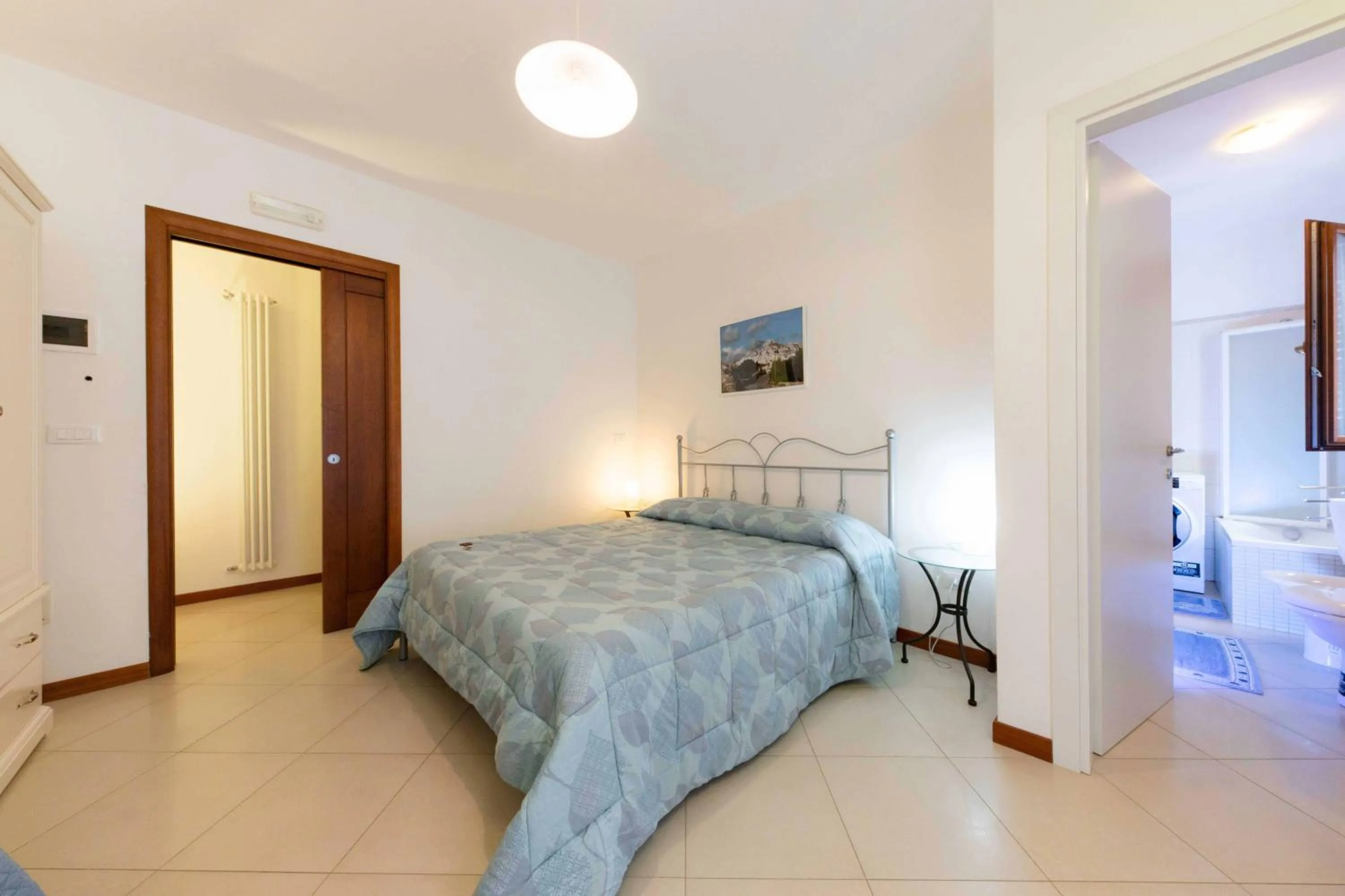 Quiet street view, Bed in B&B La Stradella