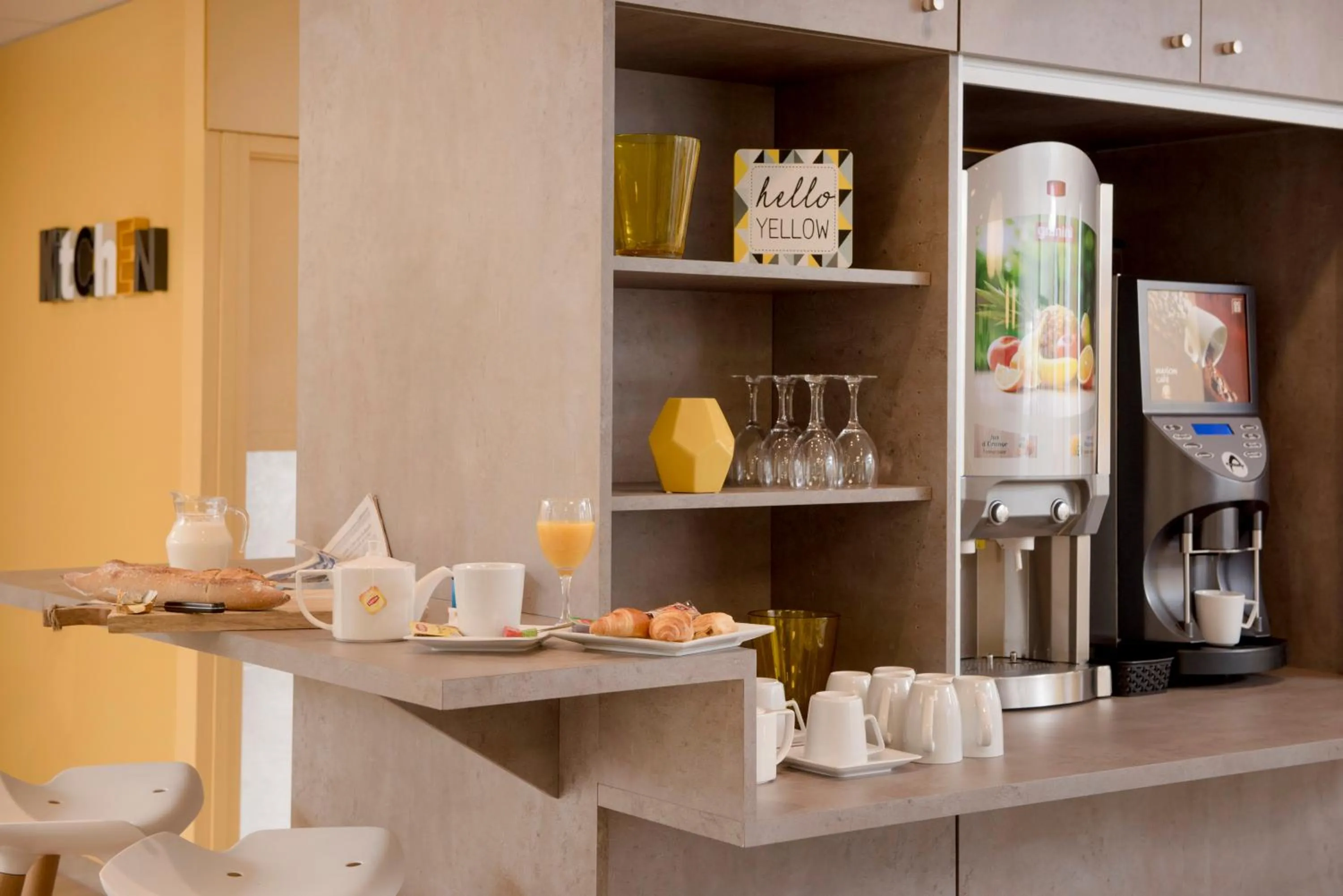 Restaurant/places to eat in Kyriad Saint-Etienne Centre