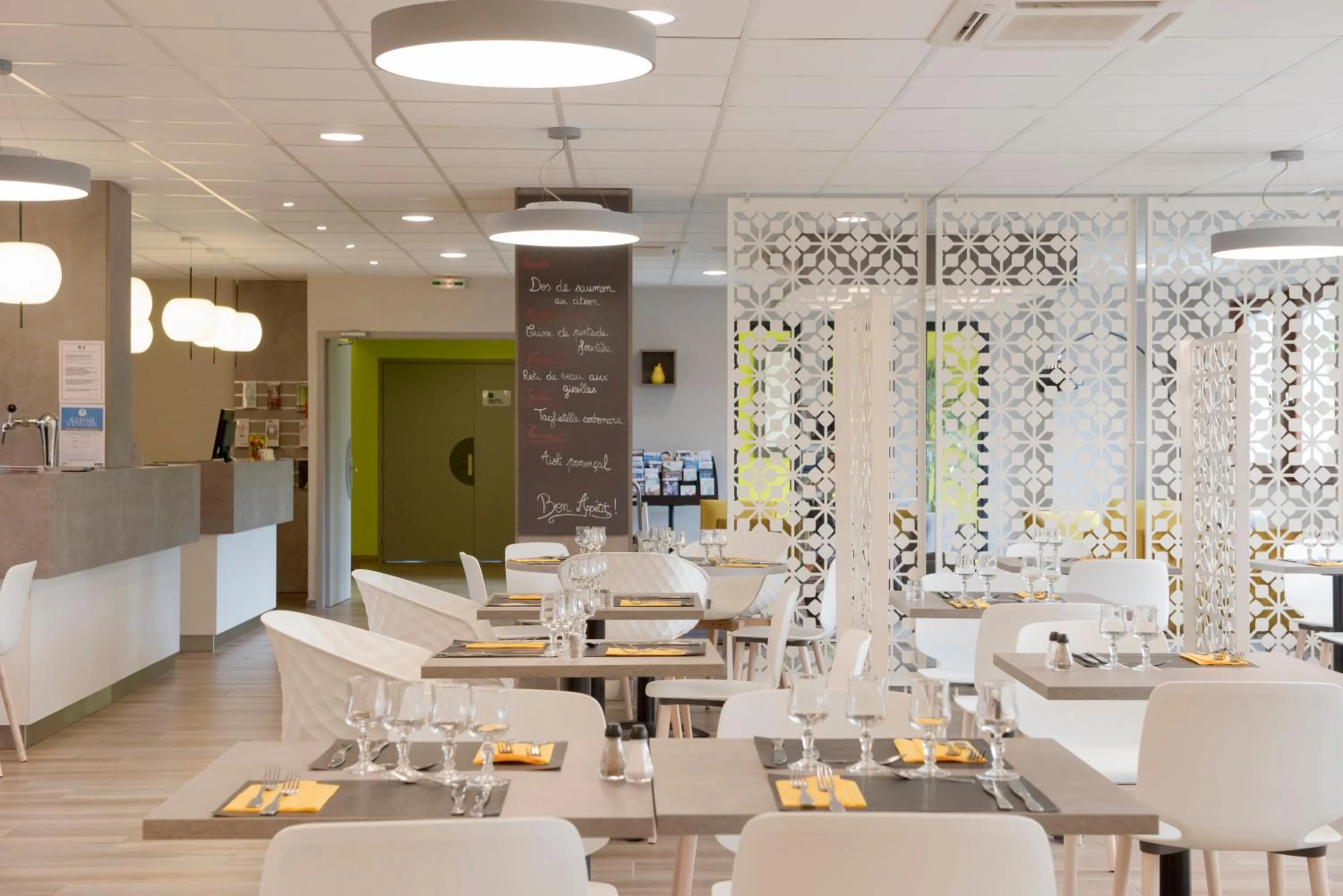 Restaurant/places to eat in Kyriad Saint-Etienne Centre