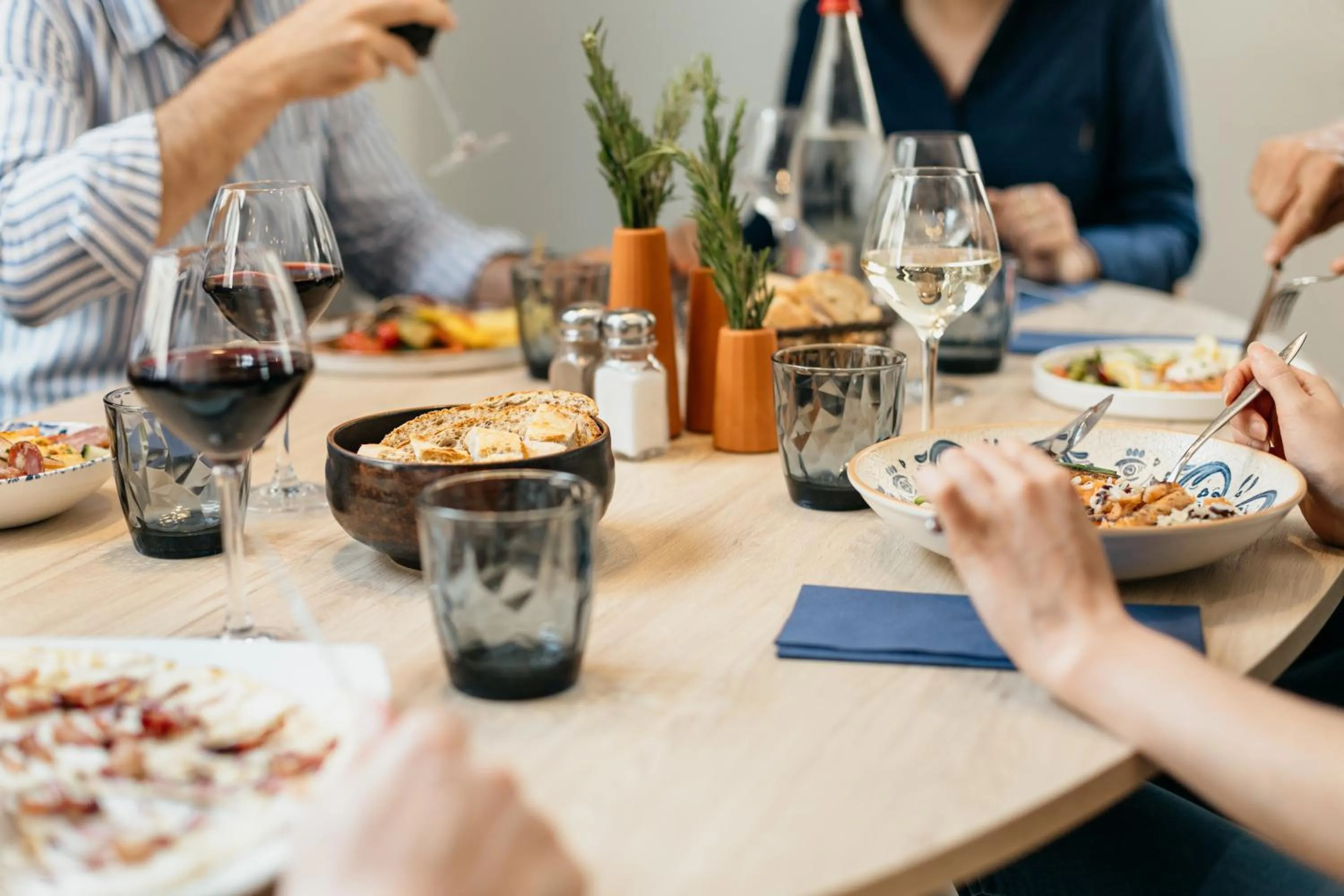 Meals in Kyriad Metz Centre - Restaurant Moze