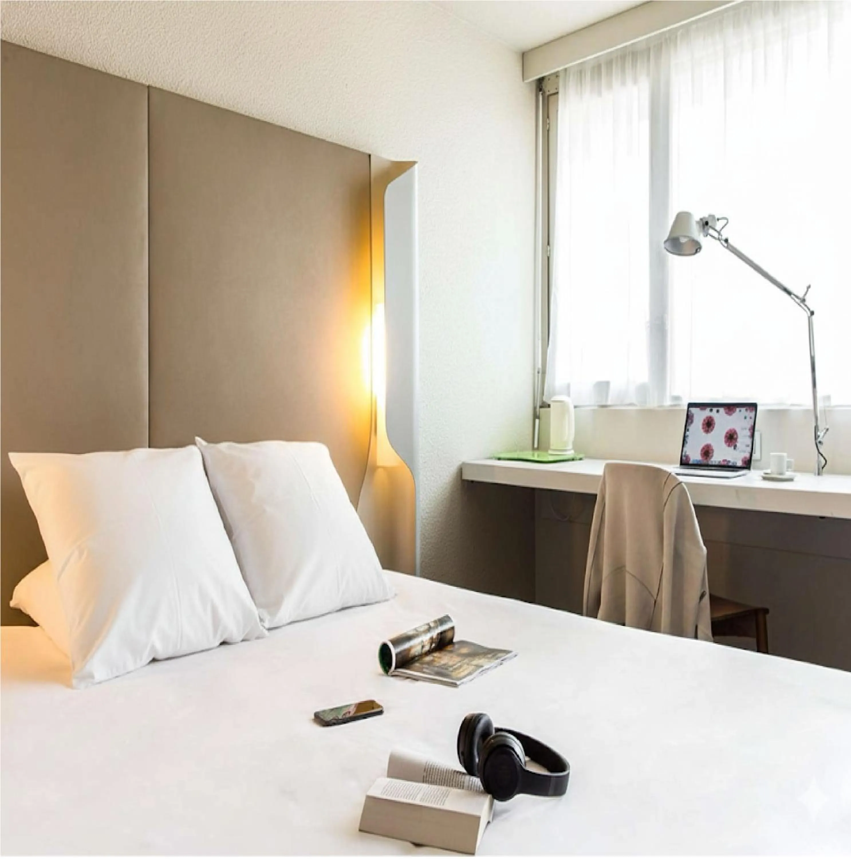 Bedroom, Bed in Campanile Conflans-Sainte-Honorine