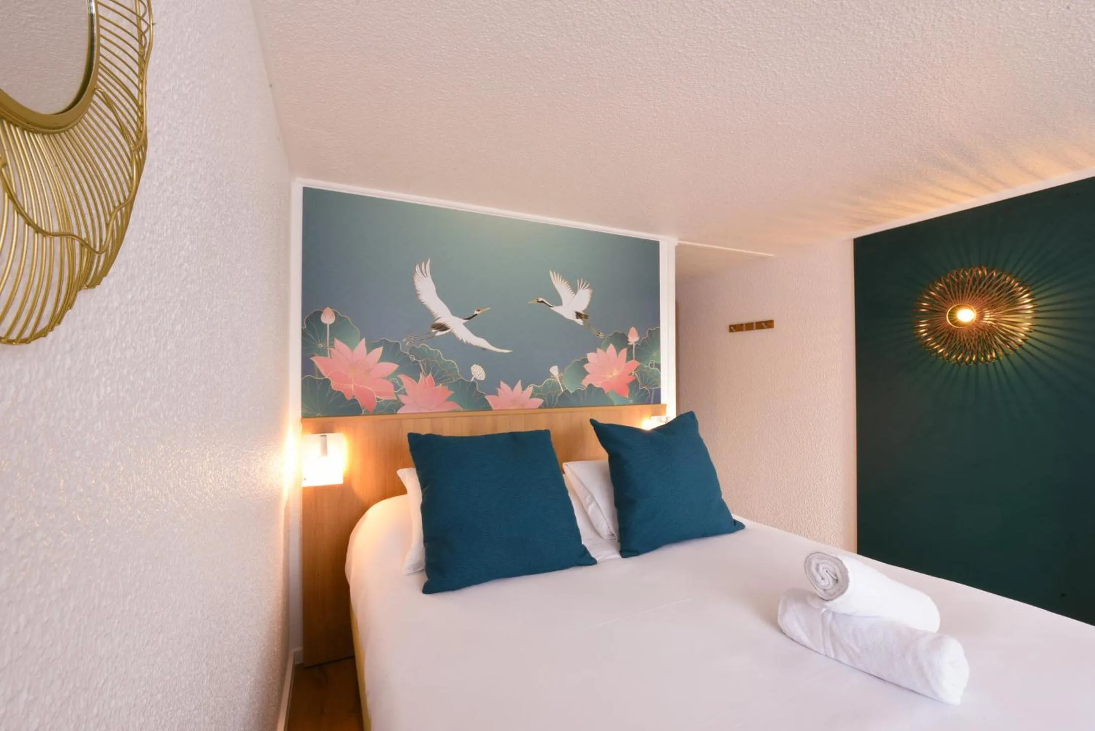 Bedroom, Bed in Kyriad Villeneuve Saint Georges - Hôtel rénové