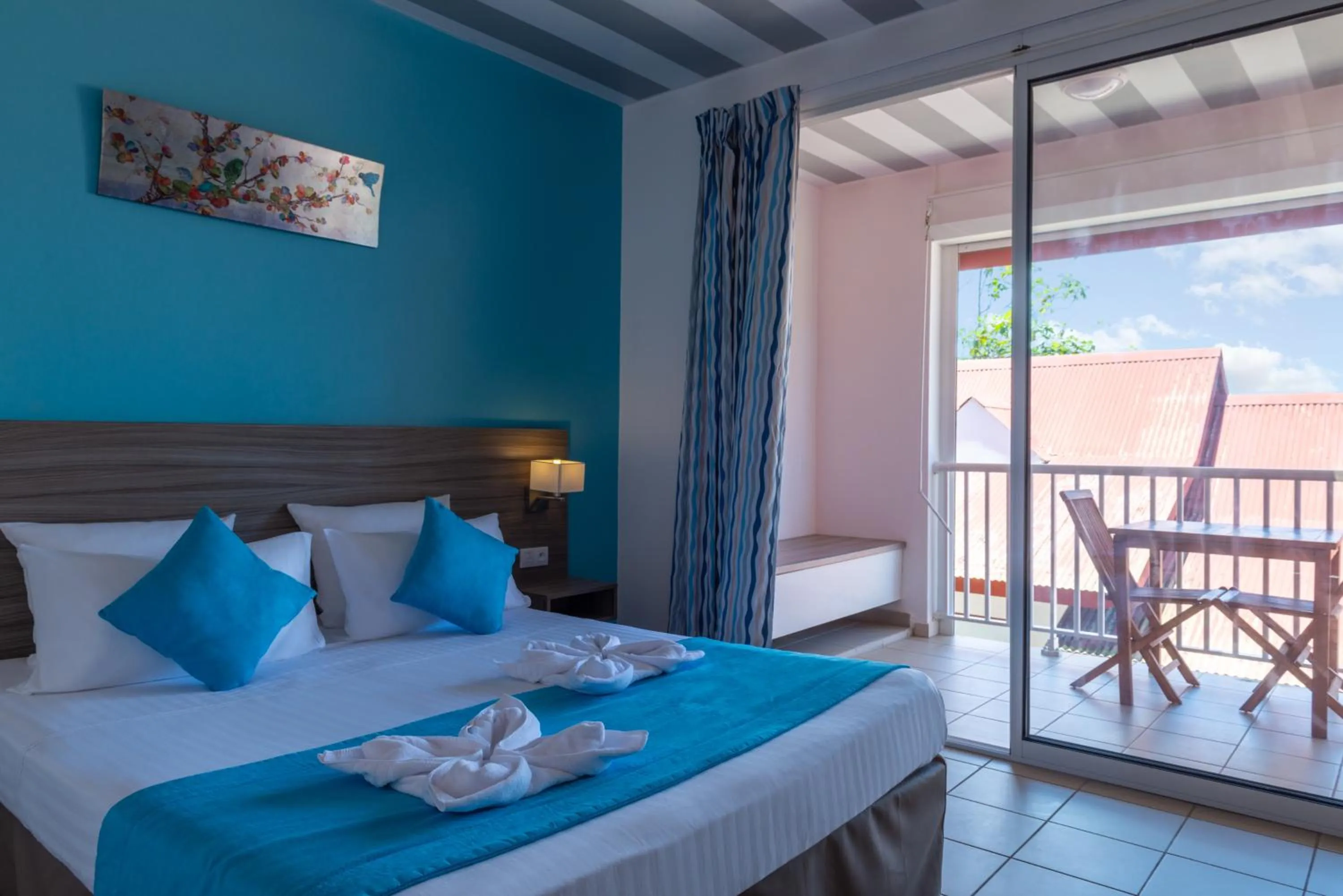 Photo of the whole room, Bed in The Originals City, Hôtel Belova, Cayenne Sud