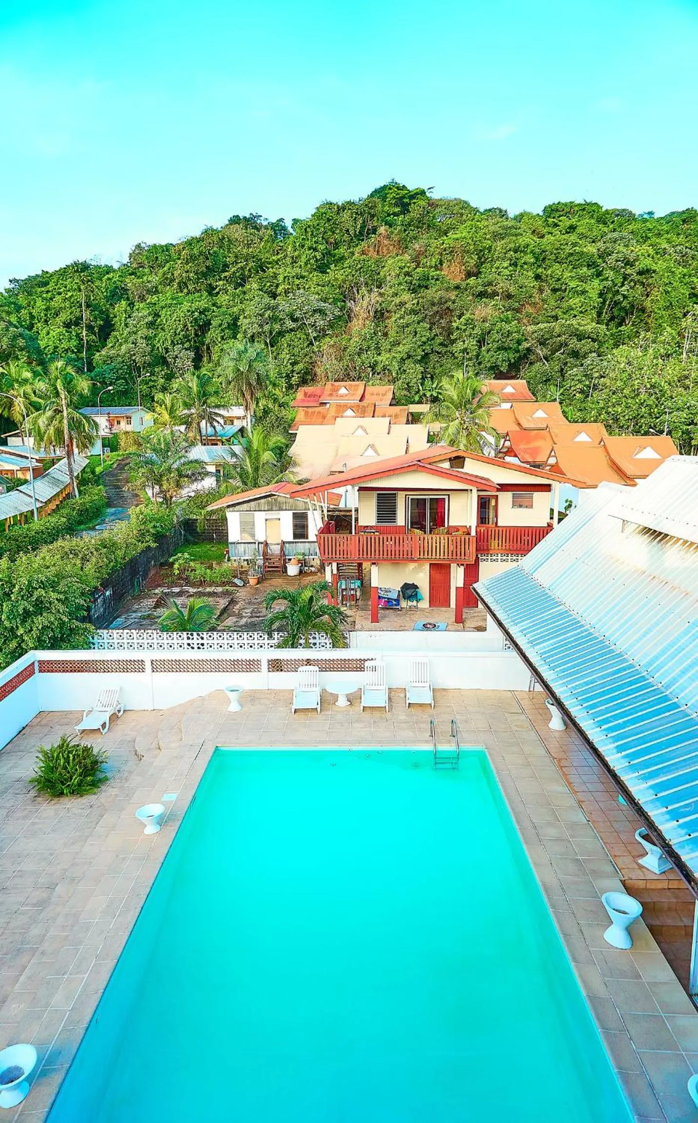 Pool view in The Originals City, Hôtel Belova, Cayenne Sud