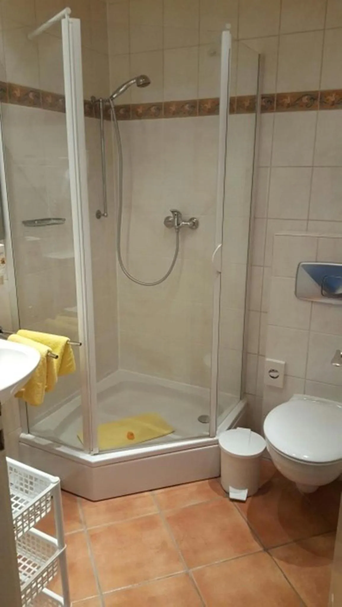 Shower in Akzent Hotel Strandhalle