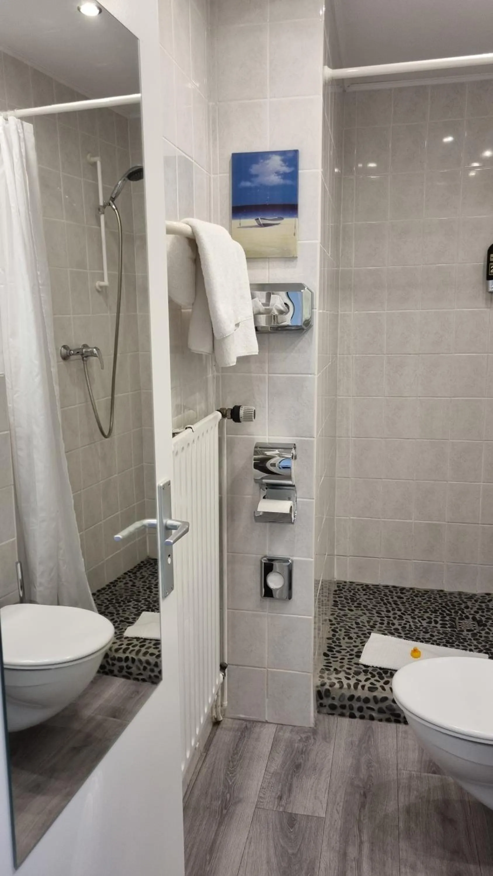 Bathroom in Akzent Hotel Strandhalle