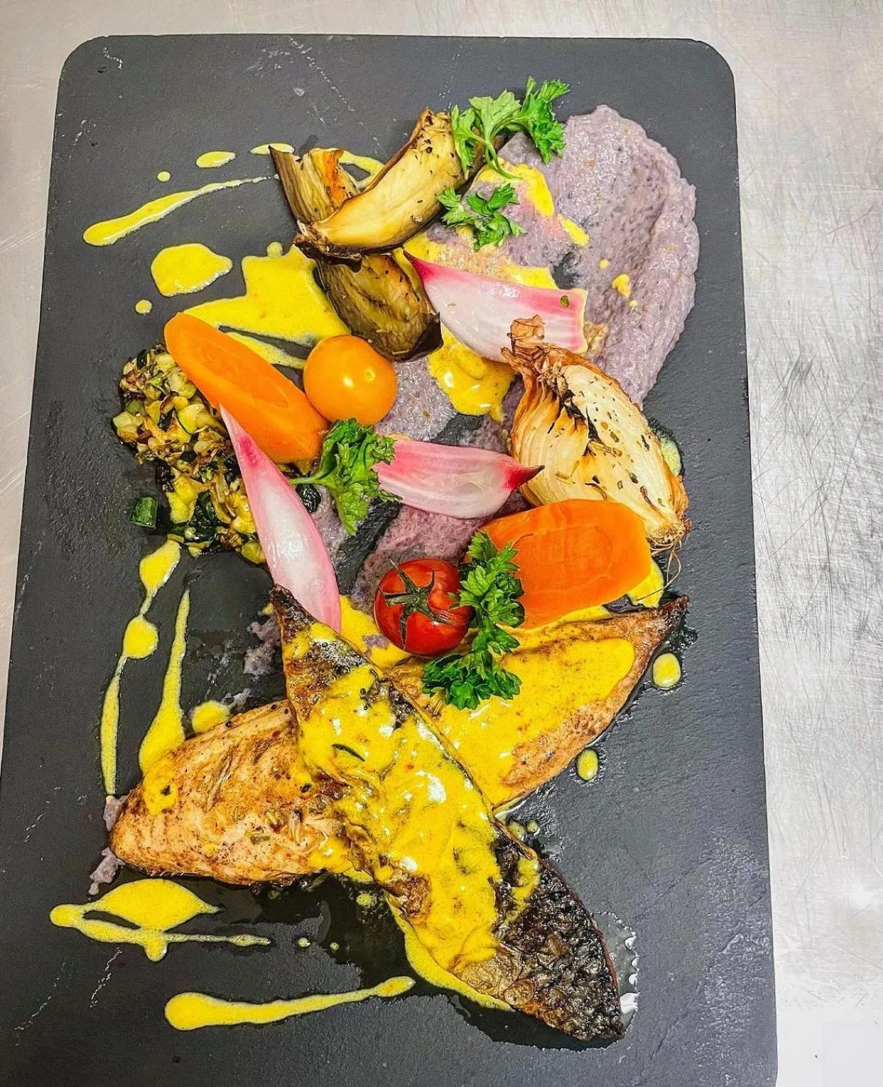 Restaurant/places to eat in Brit Hôtel Dinan - Taden