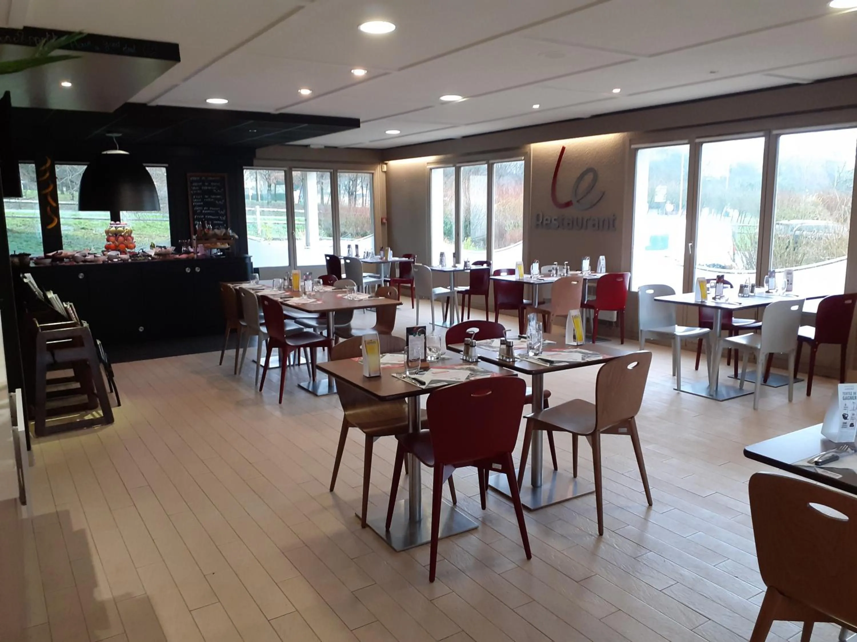 Restaurant/places to eat in Campanile Bayeux