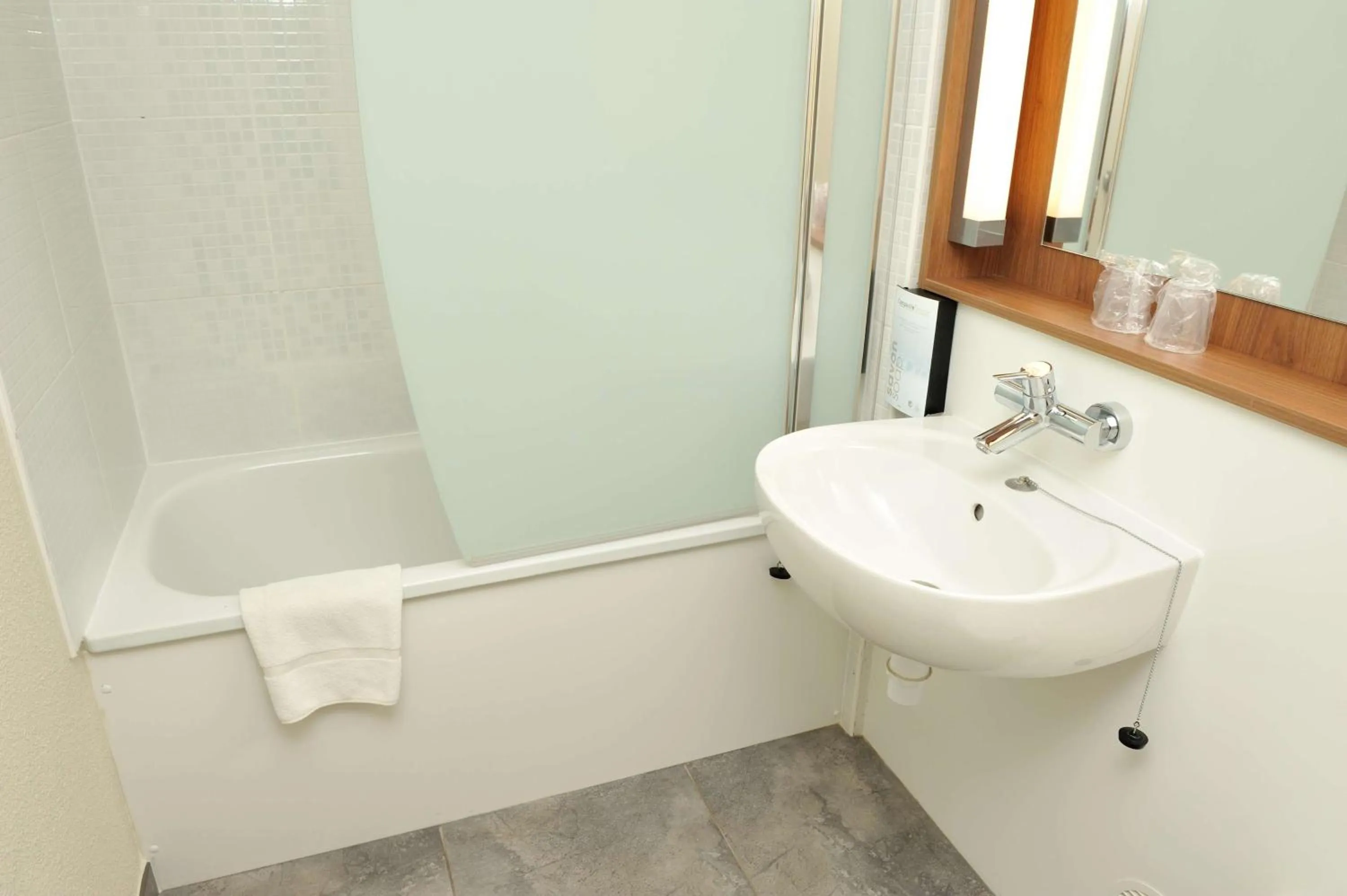 Toilet in Campanile Bordeaux Sud Hopital Haut Leveque - Pessac