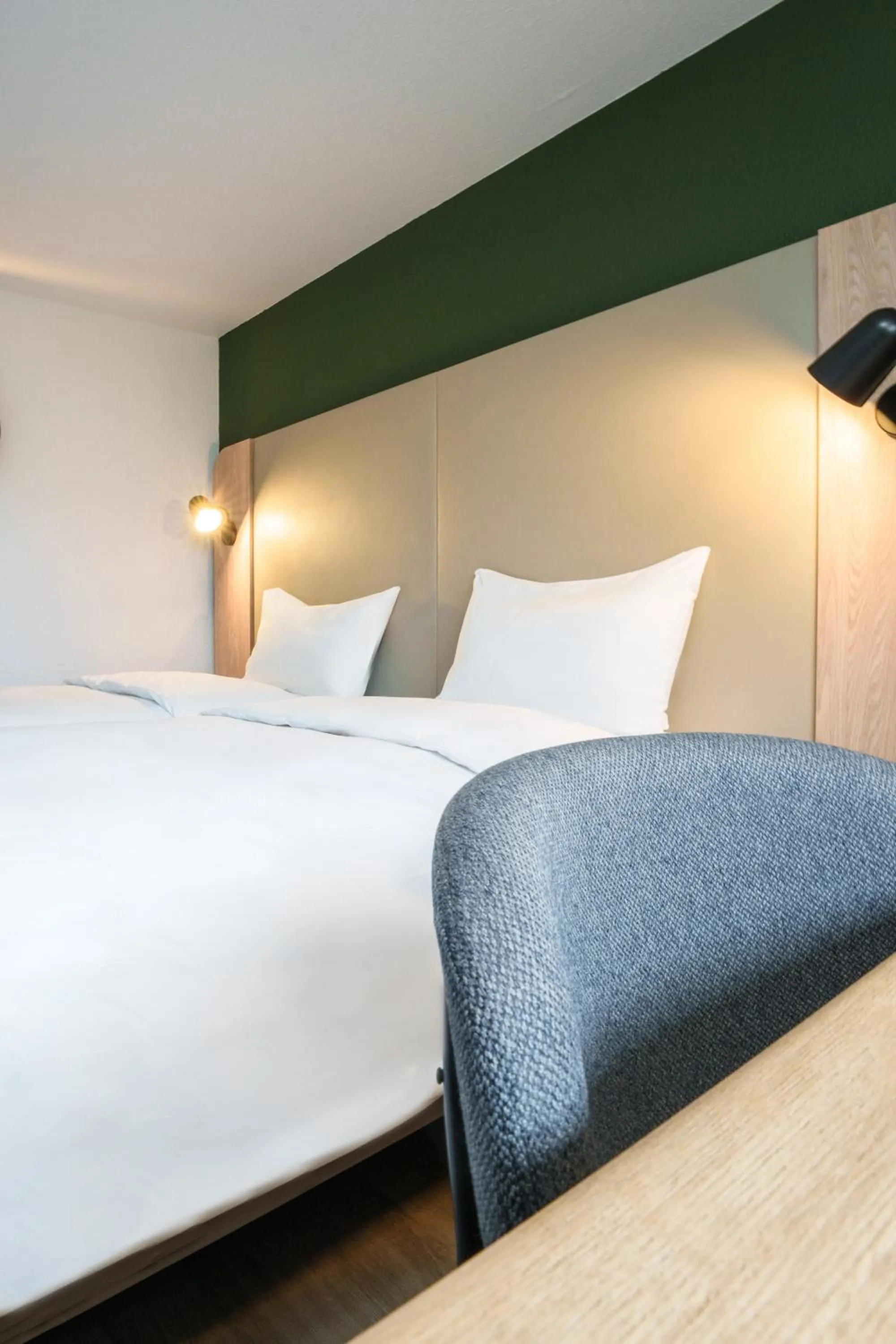 Bed in Campanile Bordeaux Sud Hopital Haut Leveque - Pessac