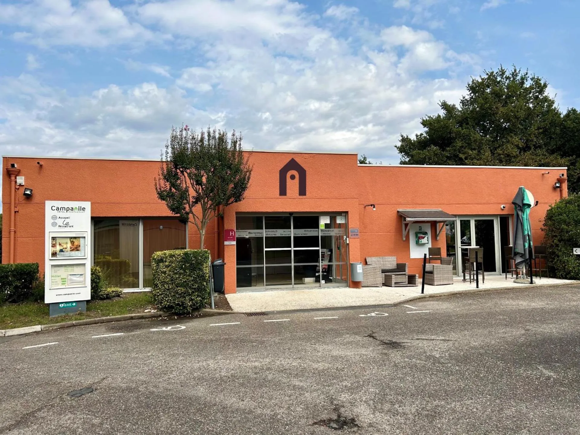 Property building in Campanile Bordeaux Sud Hopital Haut Leveque - Pessac