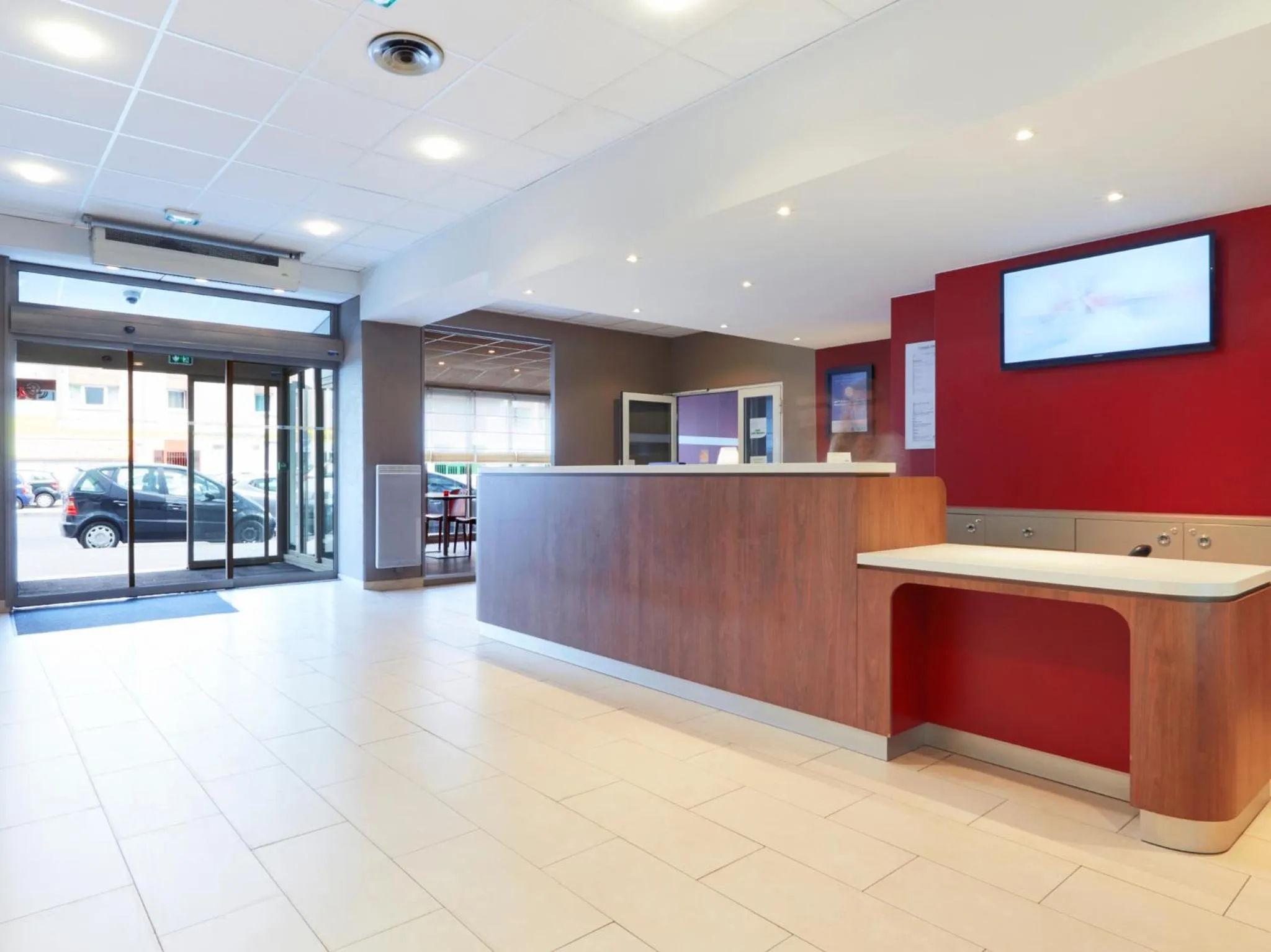 Lobby or reception in Campanile Paris Est - Pantin