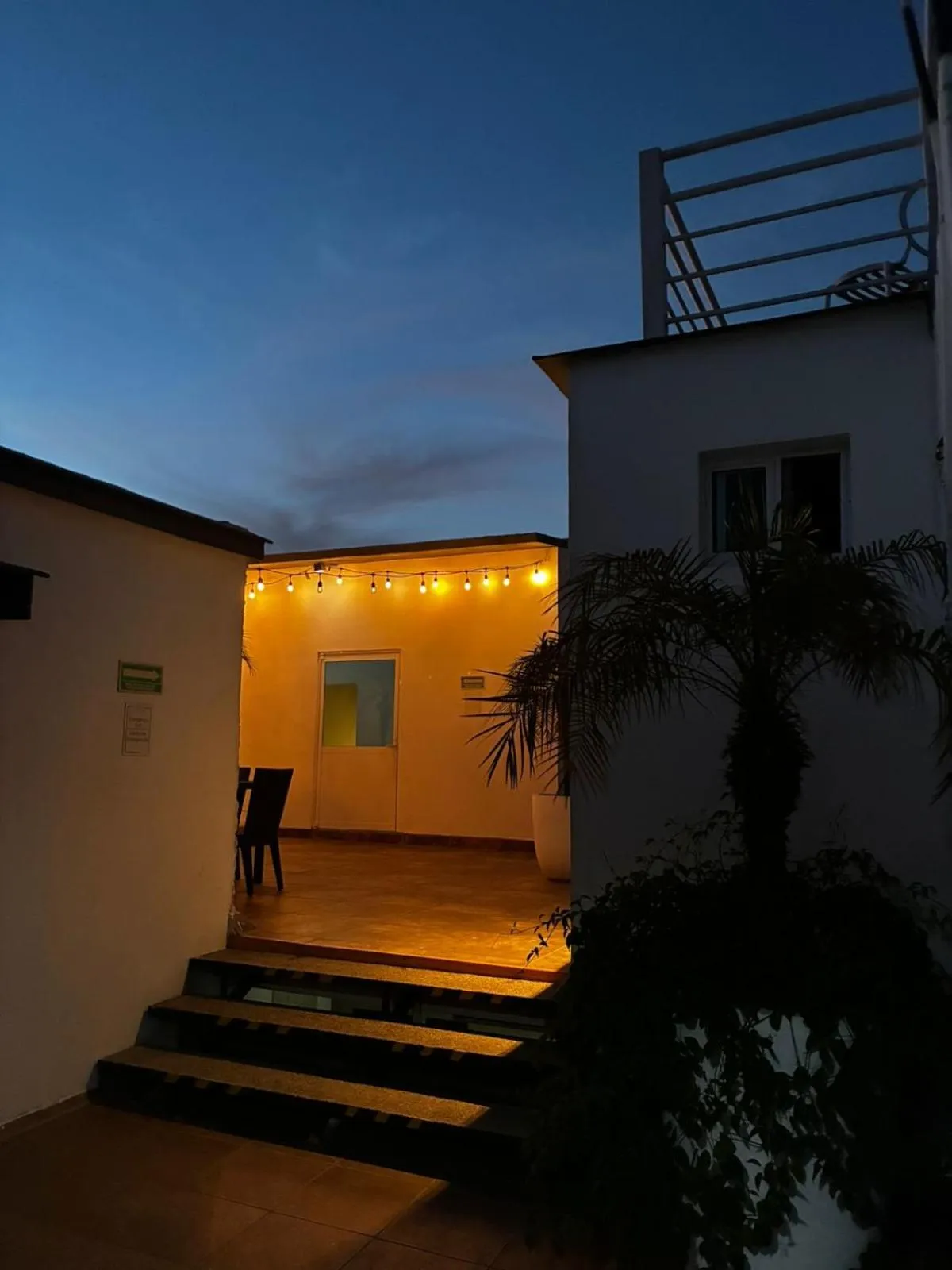 Property building in Container Inn Hotel Aeropuerto