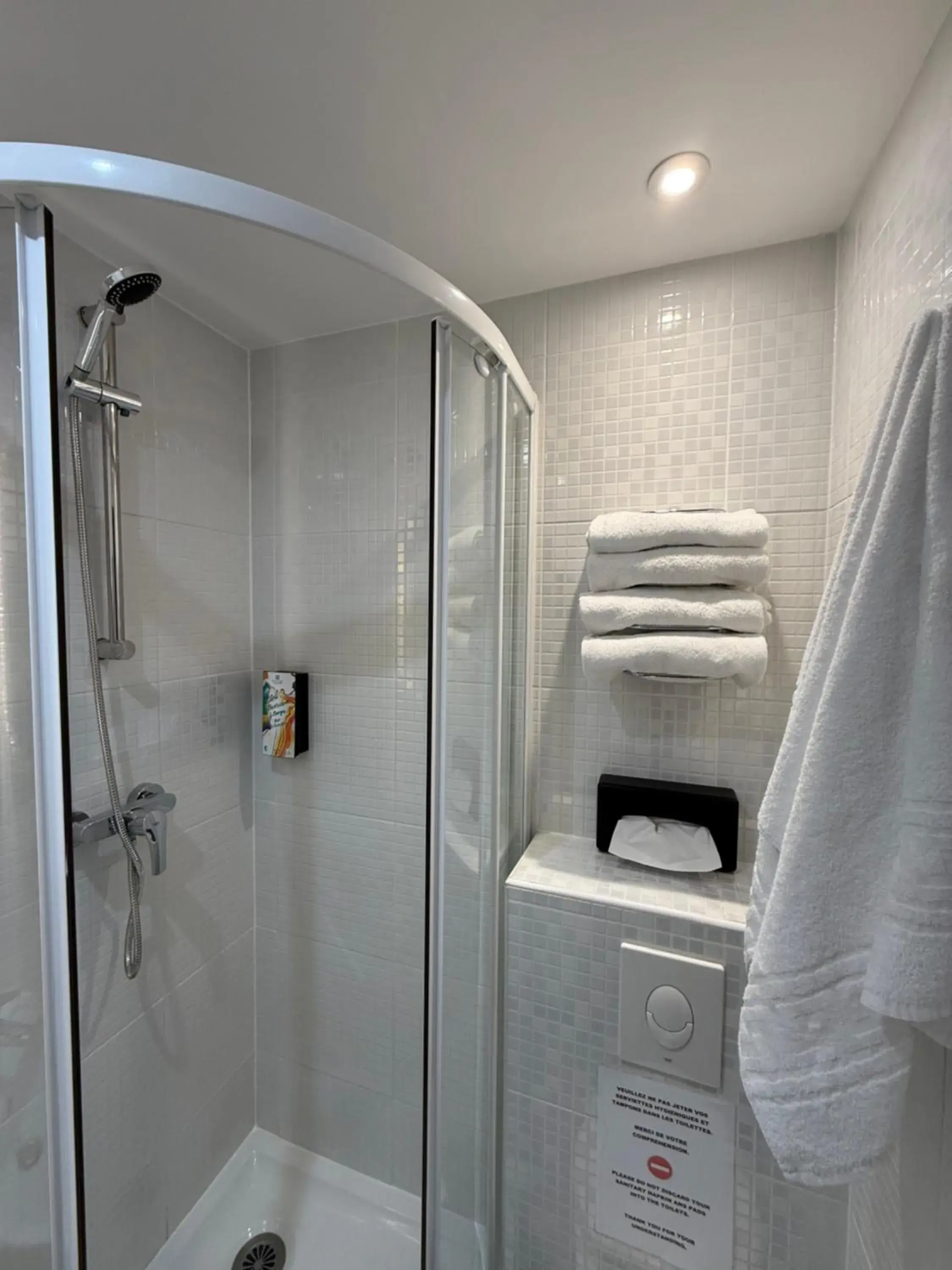 Standard Twin Room - Non-Smoking in Sure Hotel by Best Western Valence Nord Standard Twin Room - Non-Smoking in Sure Hotel by Best Western Valence Nord