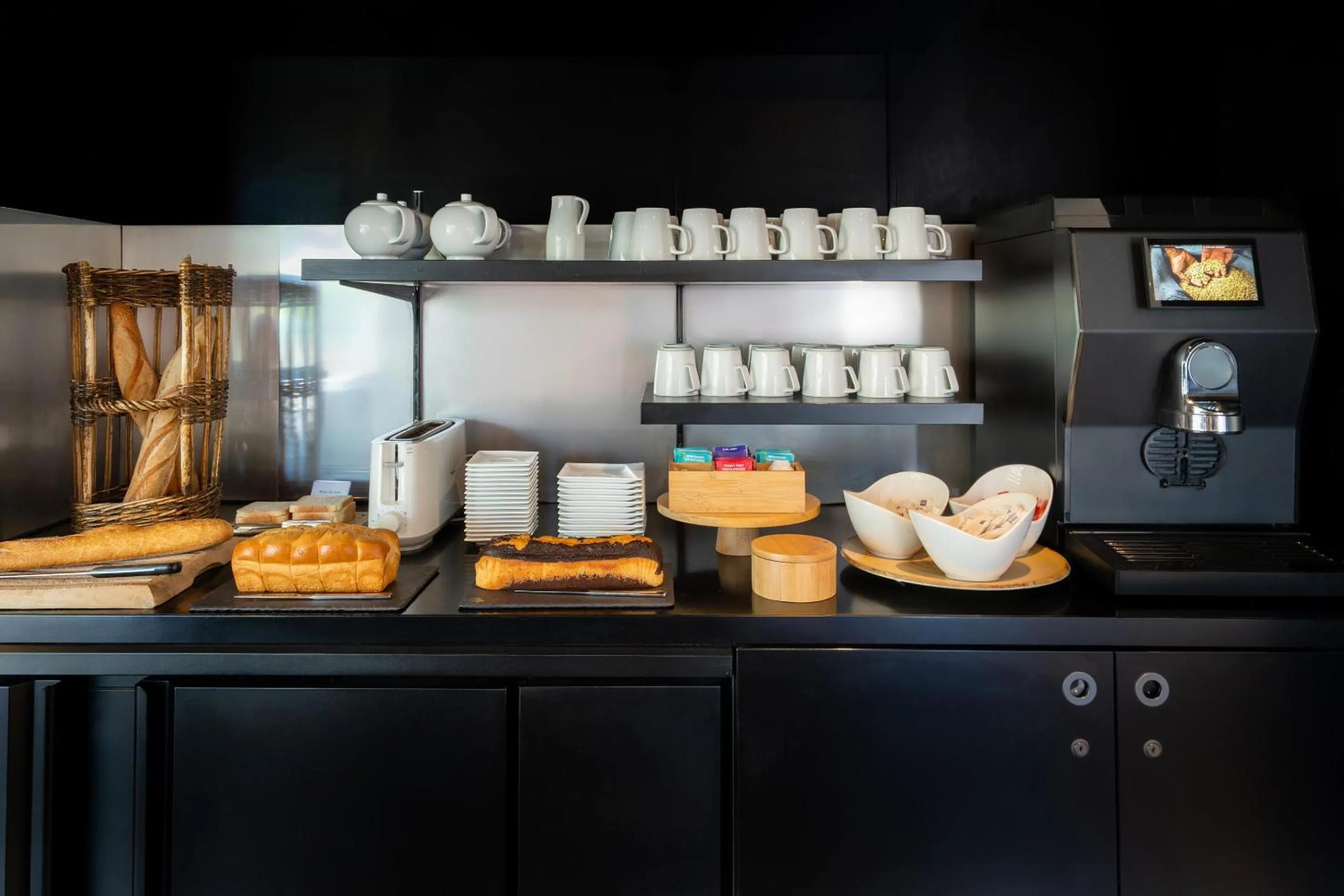 Breakfast in Sure Hotel by Best Western Valence Nord-Restaurant
