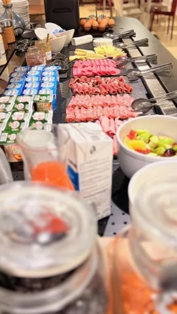 Breakfast in Kyriad Blois Sud - Vineuil