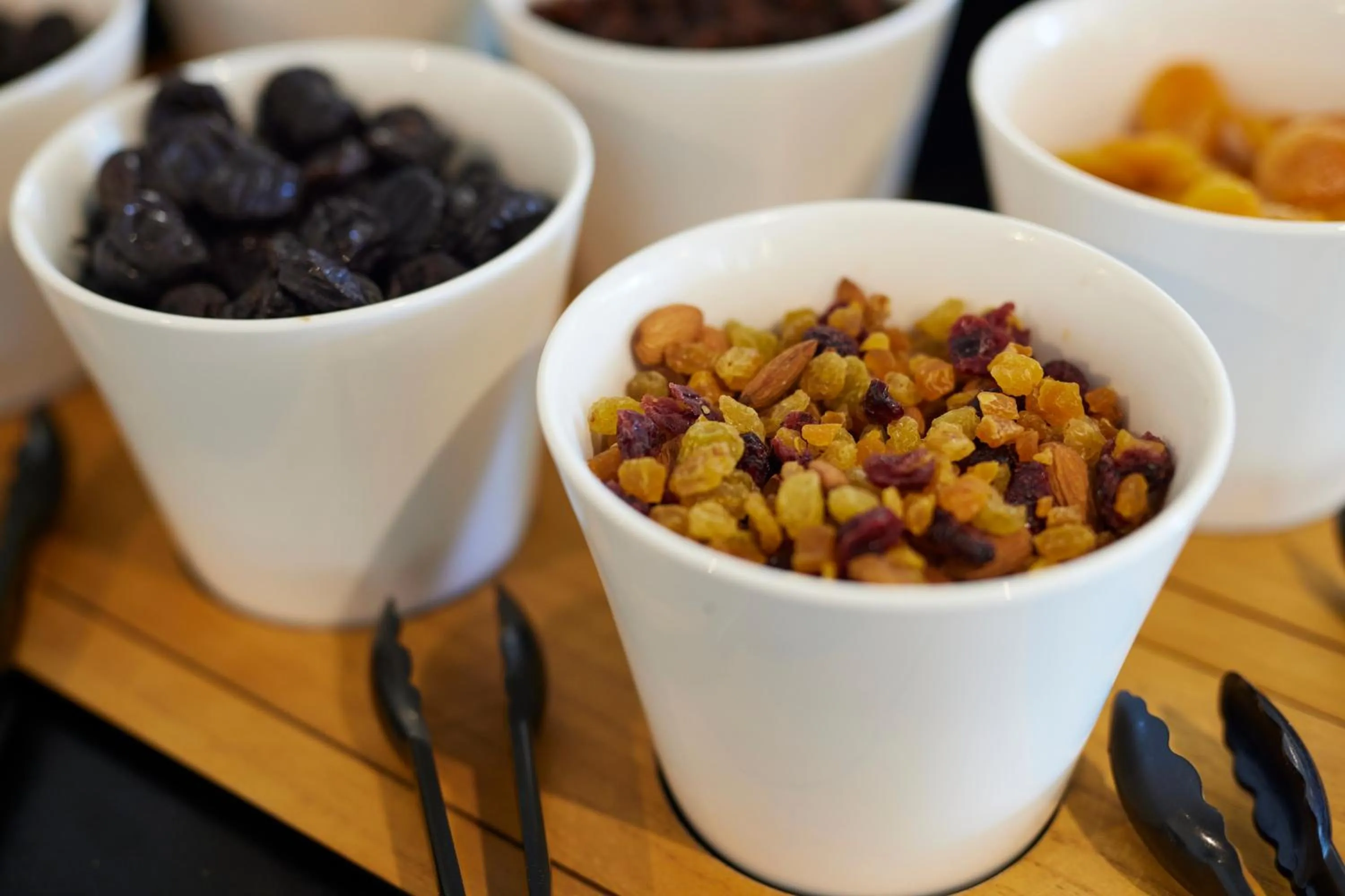 Buffet breakfast in Hôtel restaurant Kyriad Fréjus