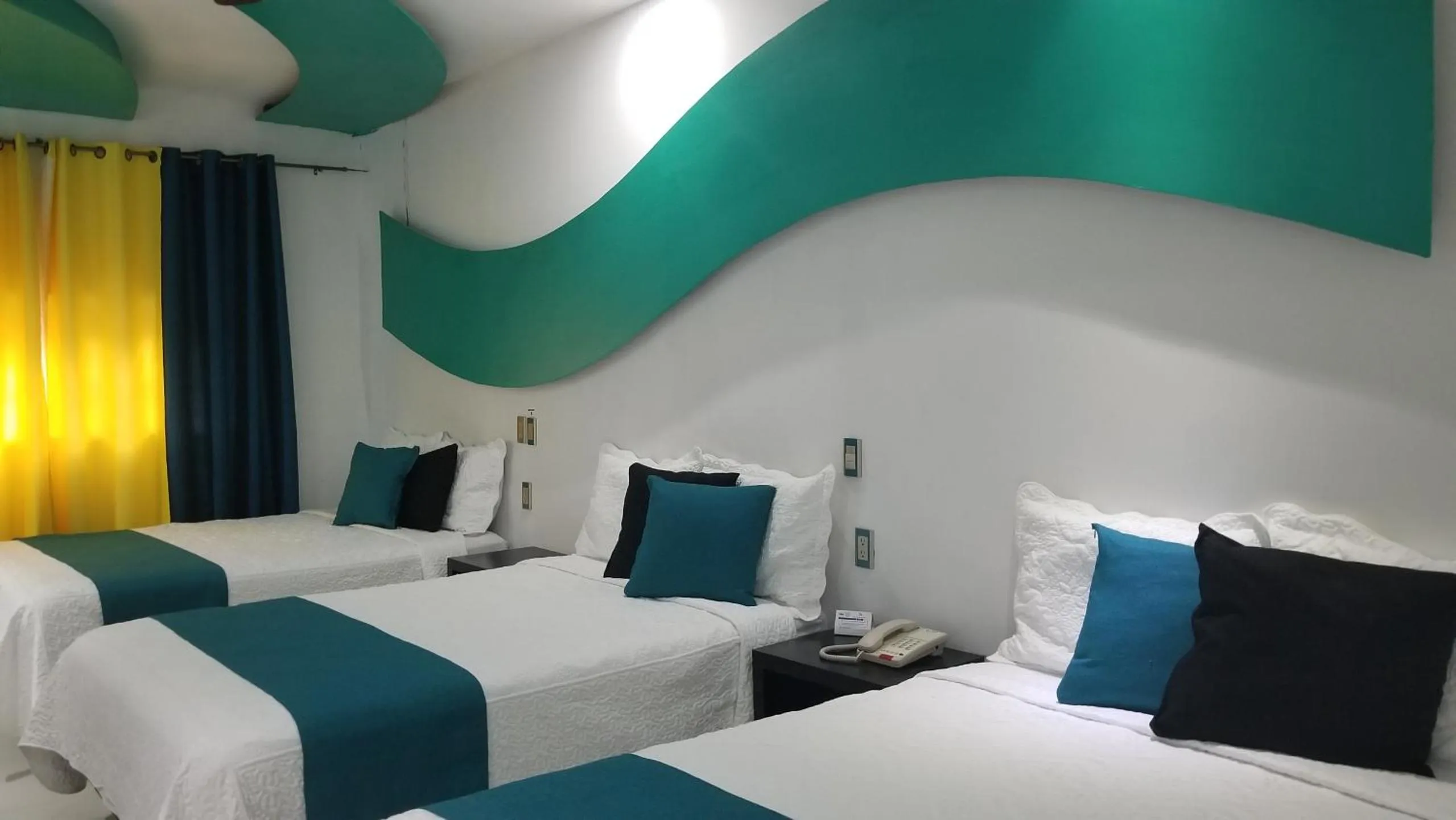 Photo of the whole room in Hotel Dluxe