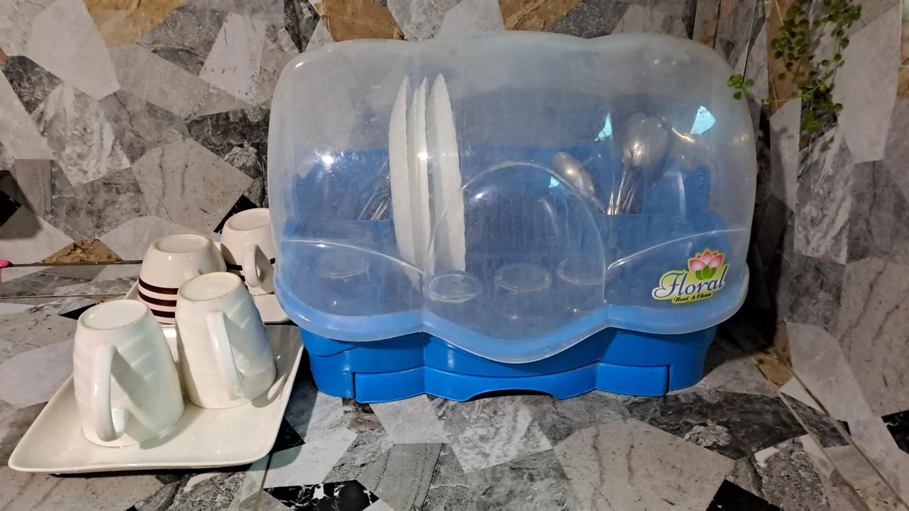 dishwasher in Dalinda's Homestay