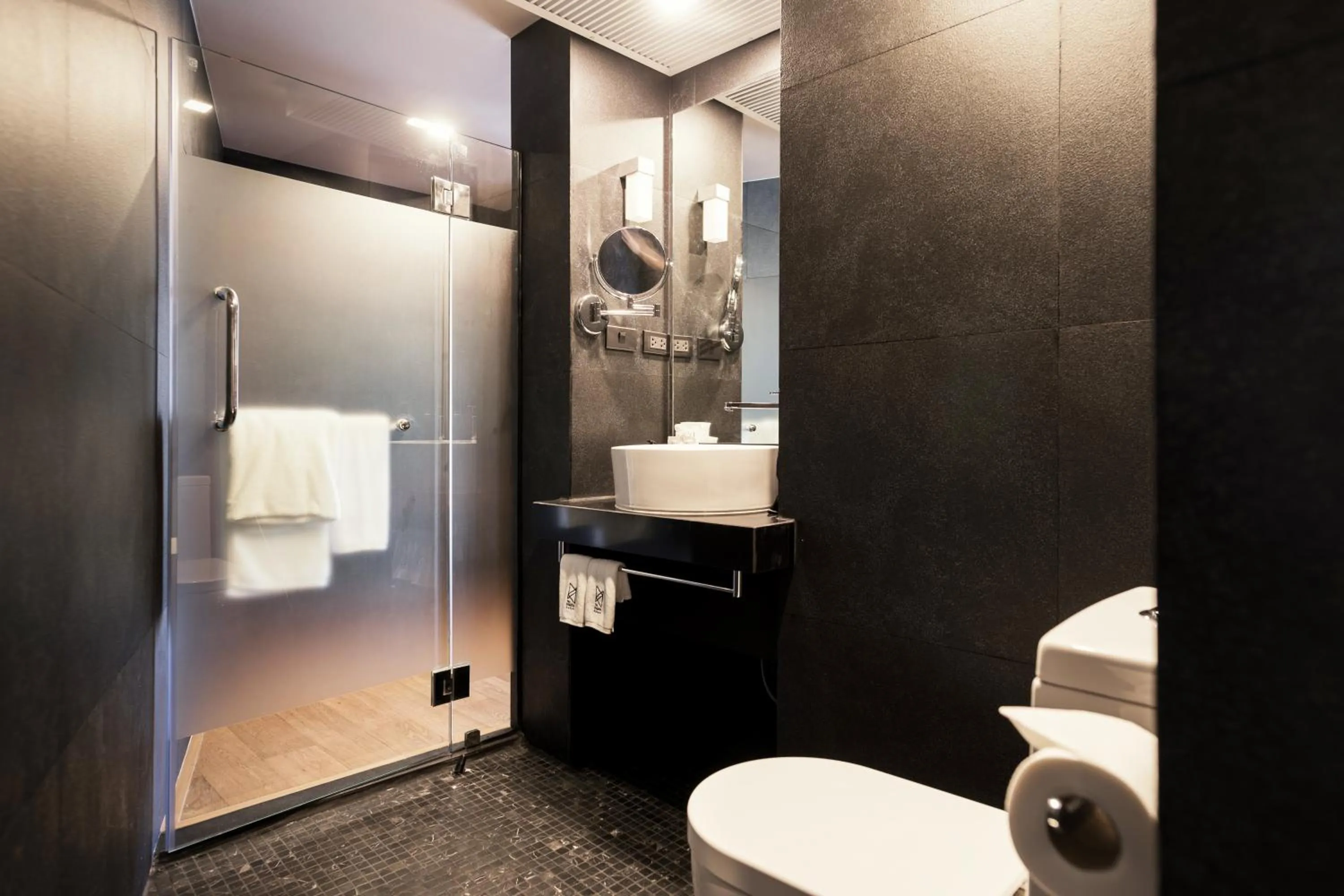 Toilet in The Habita Hatyai