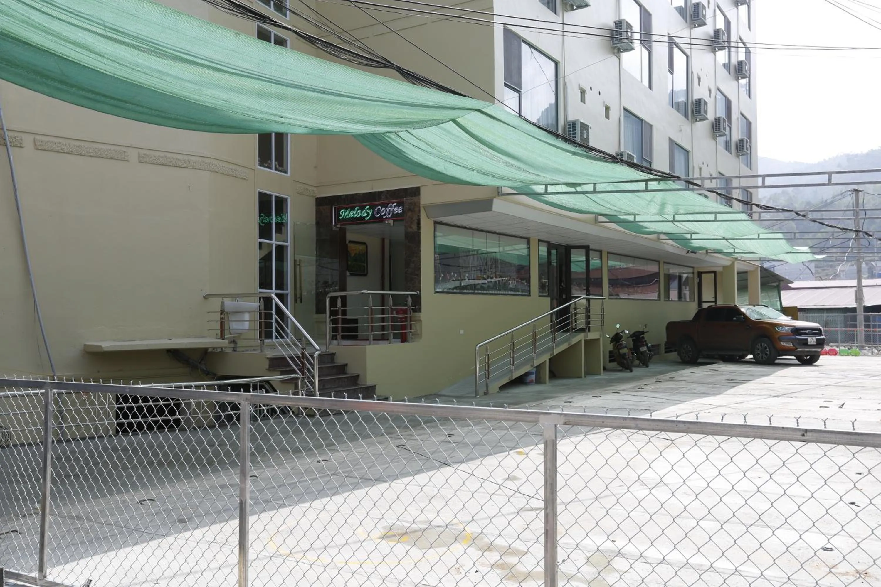 Restaurant/places to eat in Hoang Ngoc Hotel