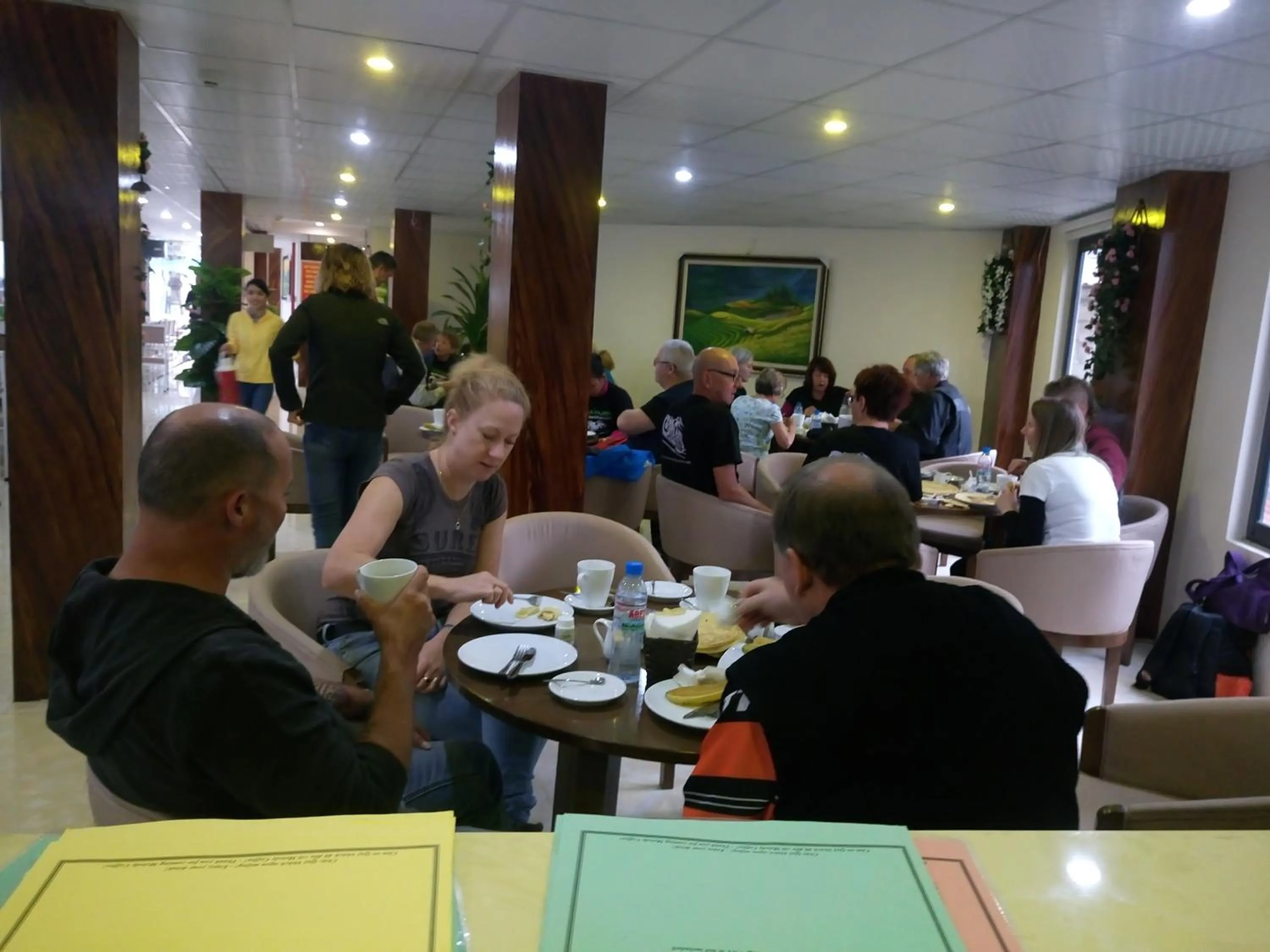 Restaurant/places to eat in Hoang Ngoc Hotel