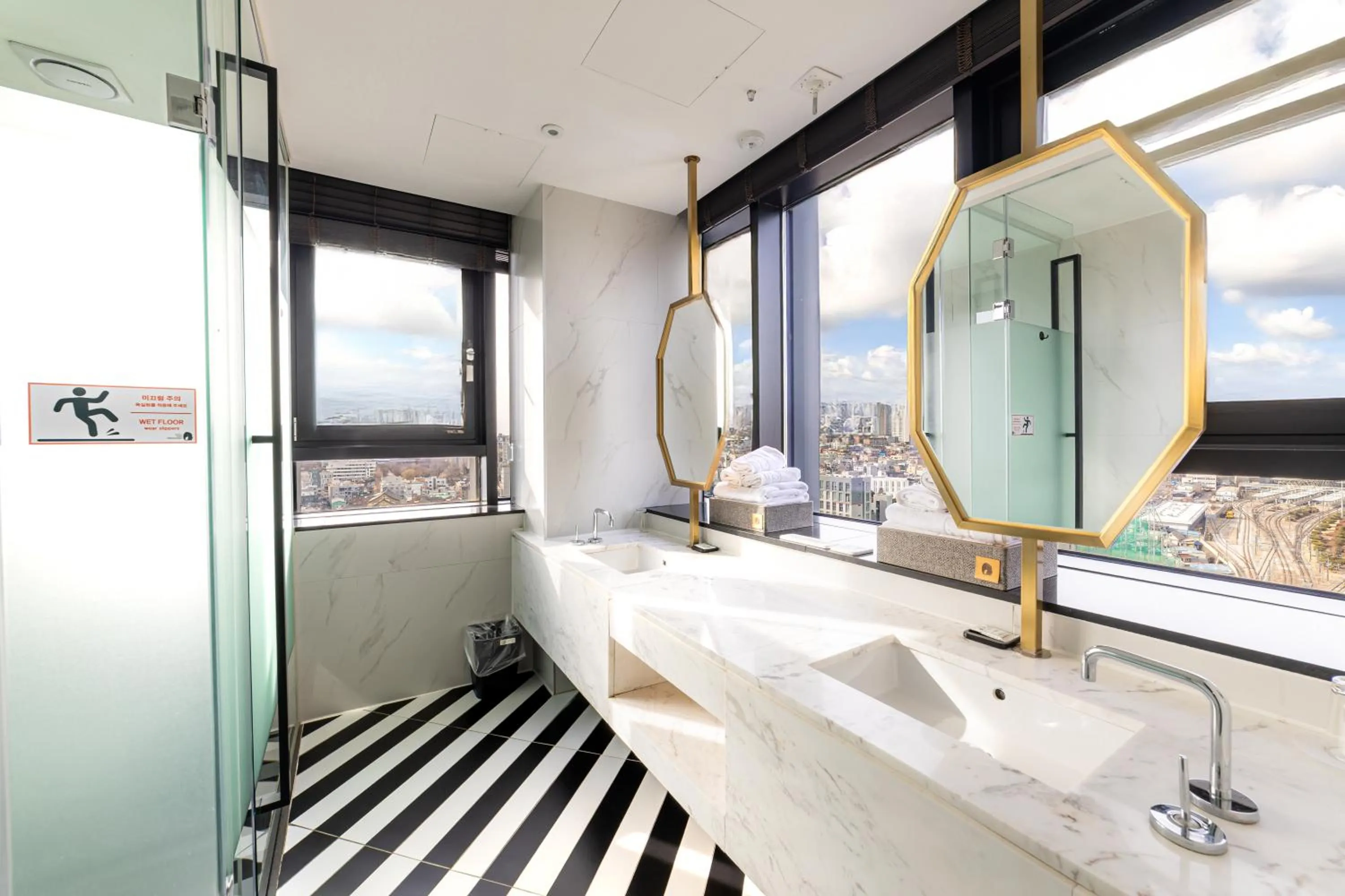 Hotel The Designers Seoul Station