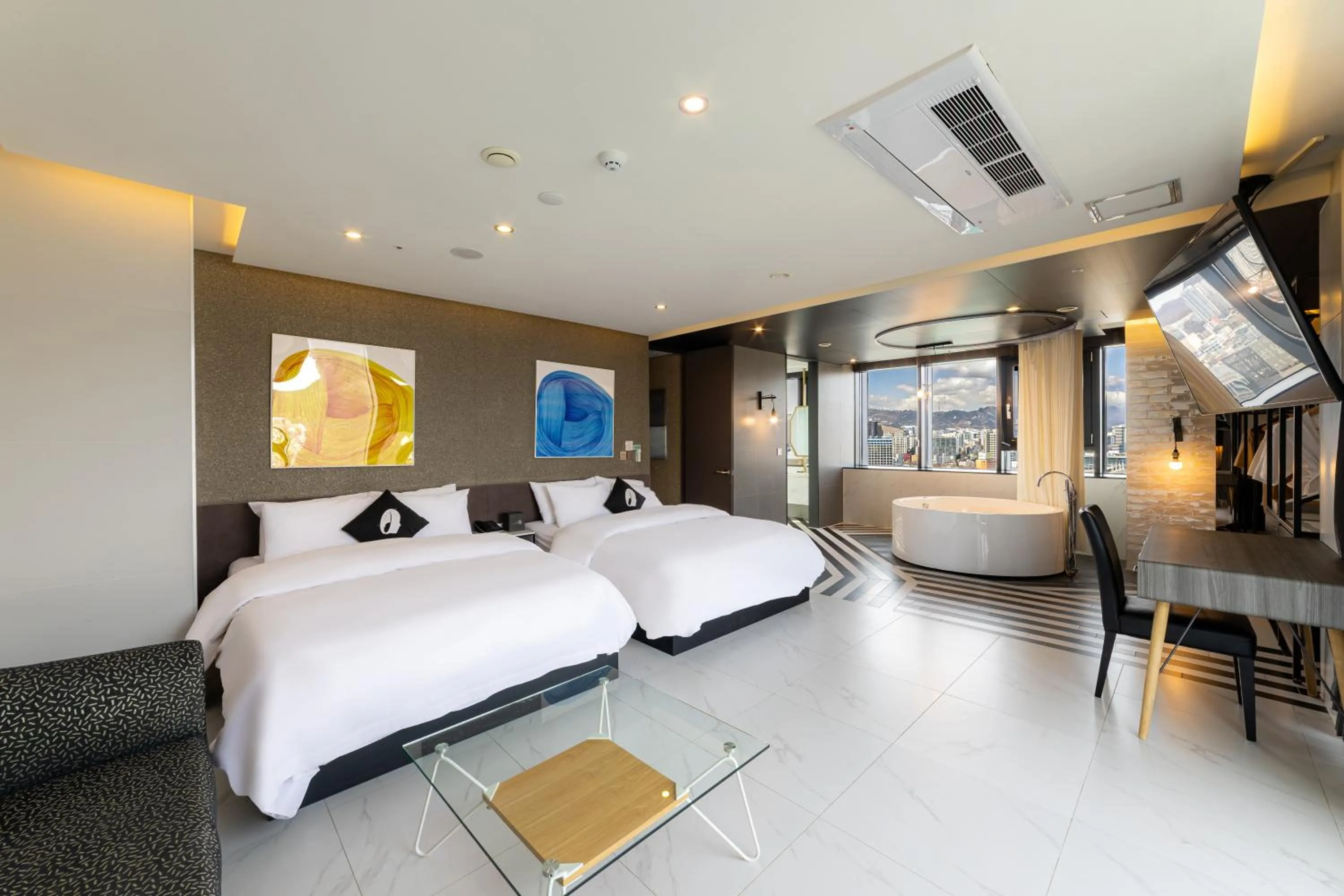 Bed in Hotel The Designers Seoul Station