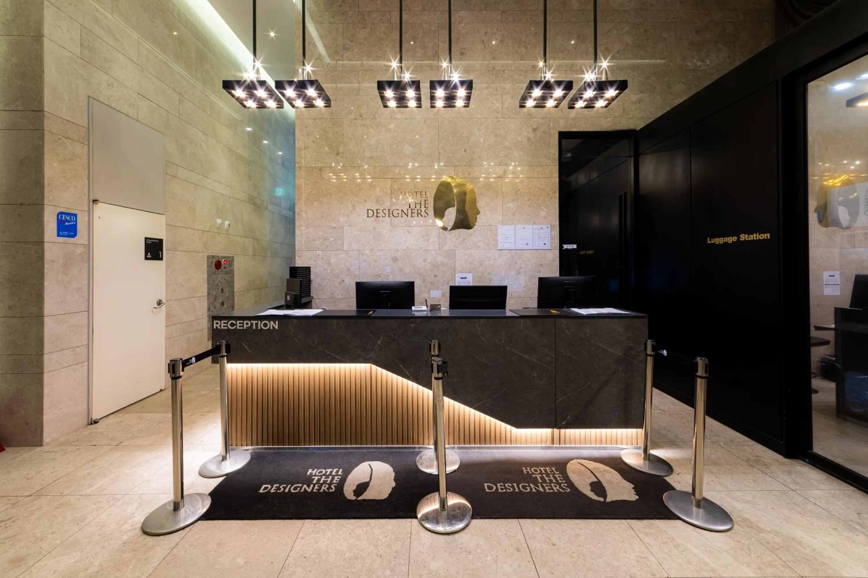 Lobby or reception in Hotel The Designers Seoul Station