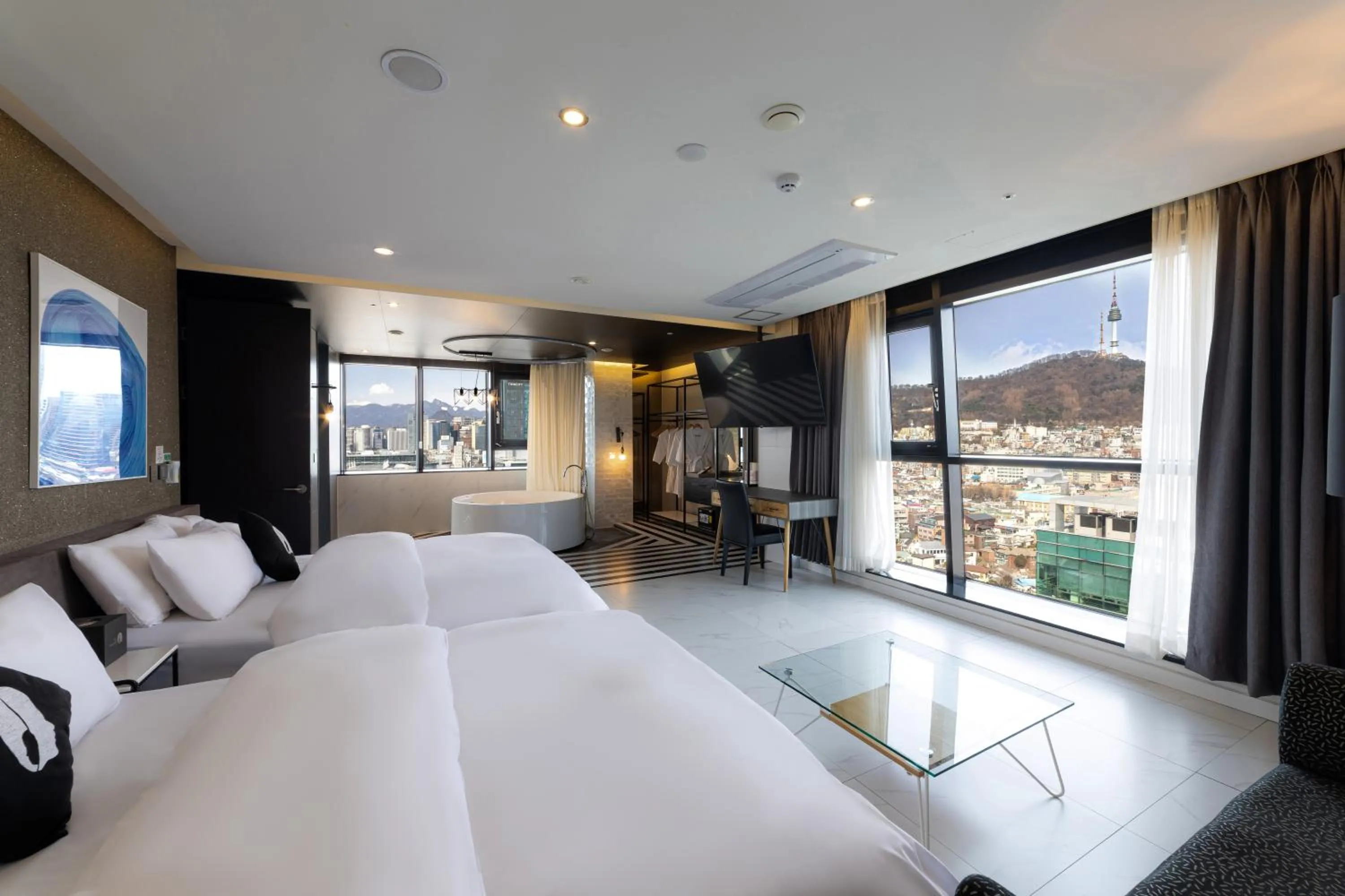 Bed in Hotel The Designers Seoul Station