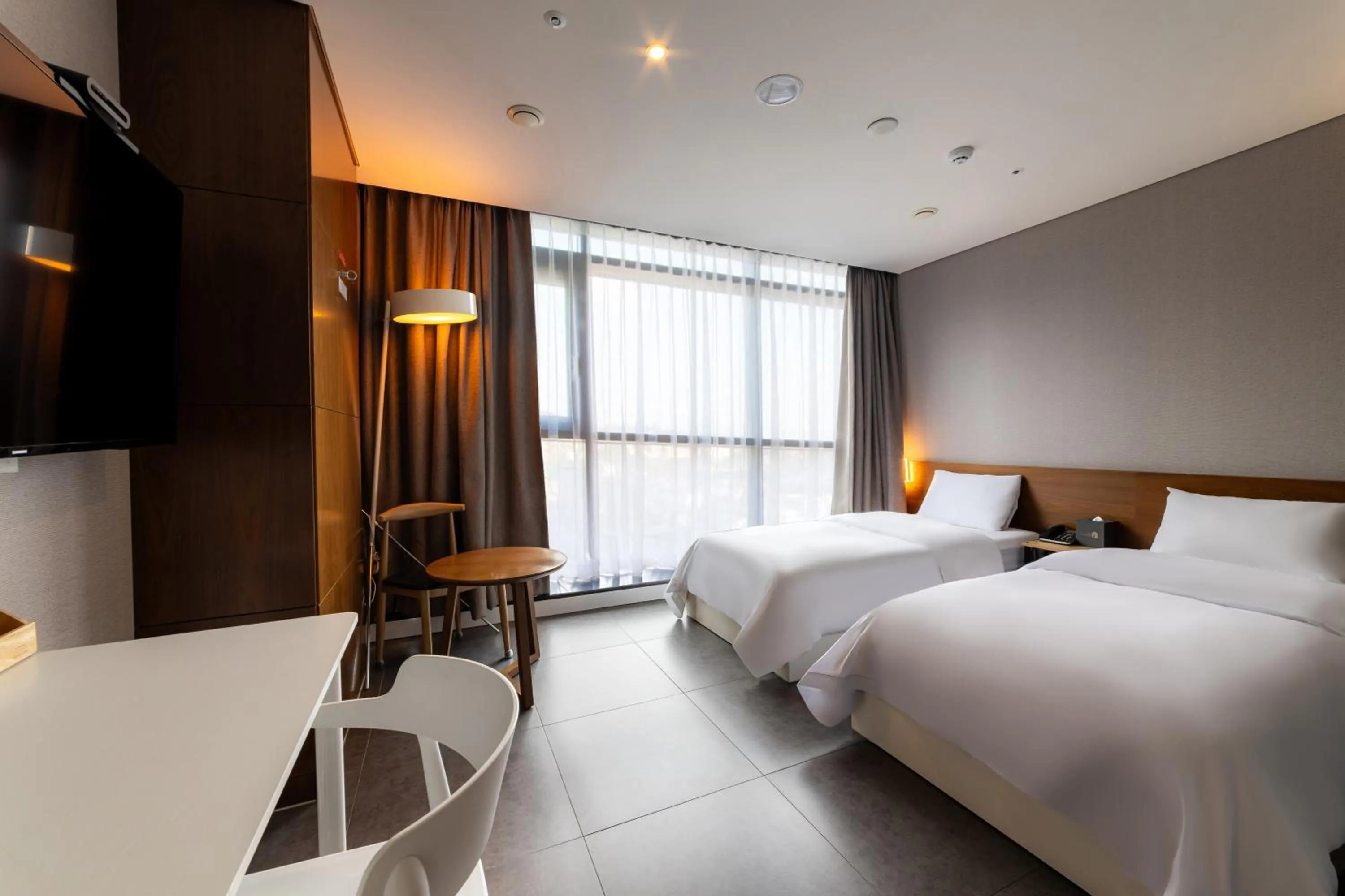 Bed in Hotel The Designers Seoul Station