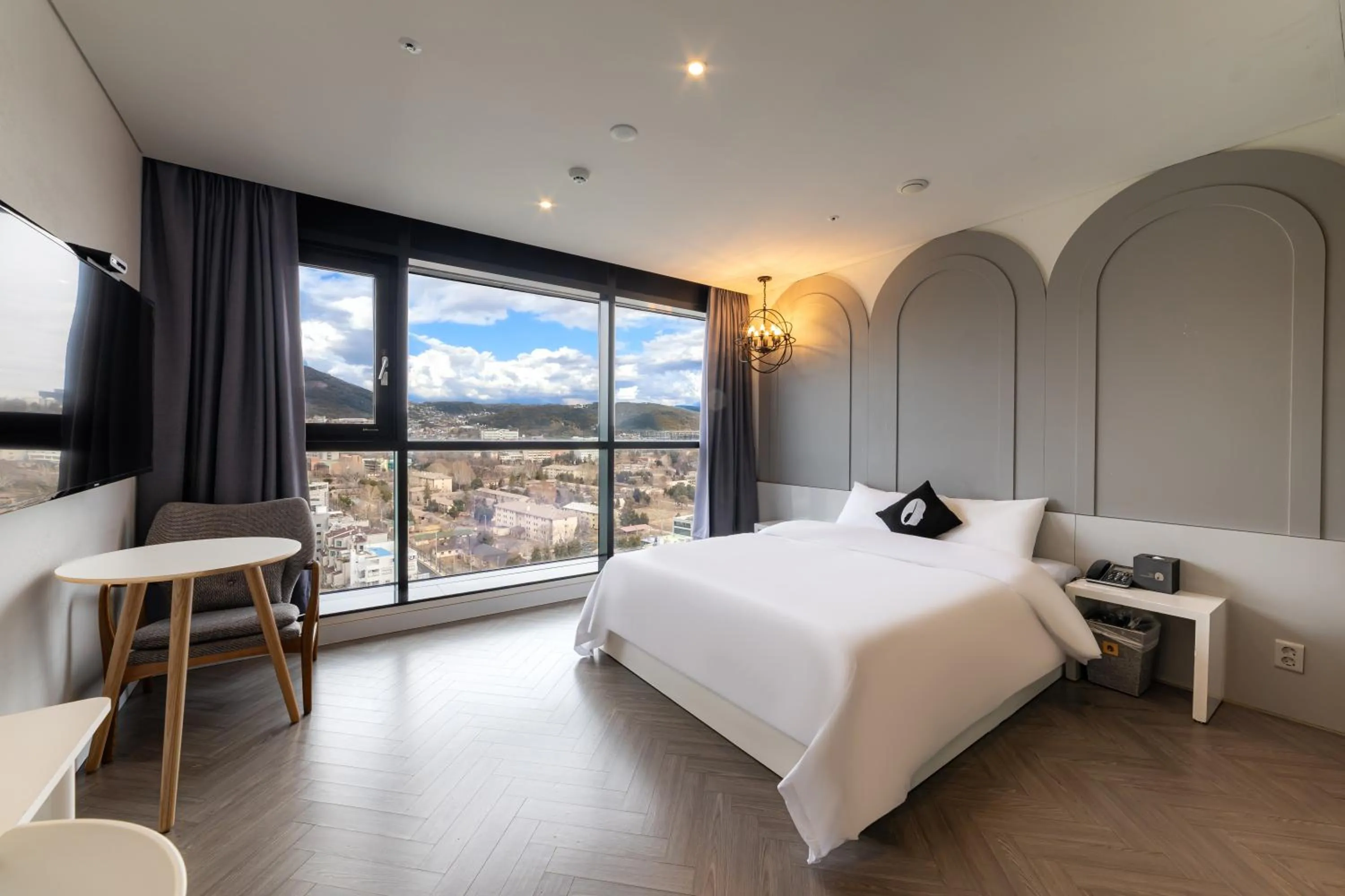 Bed in Hotel The Designers Seoul Station