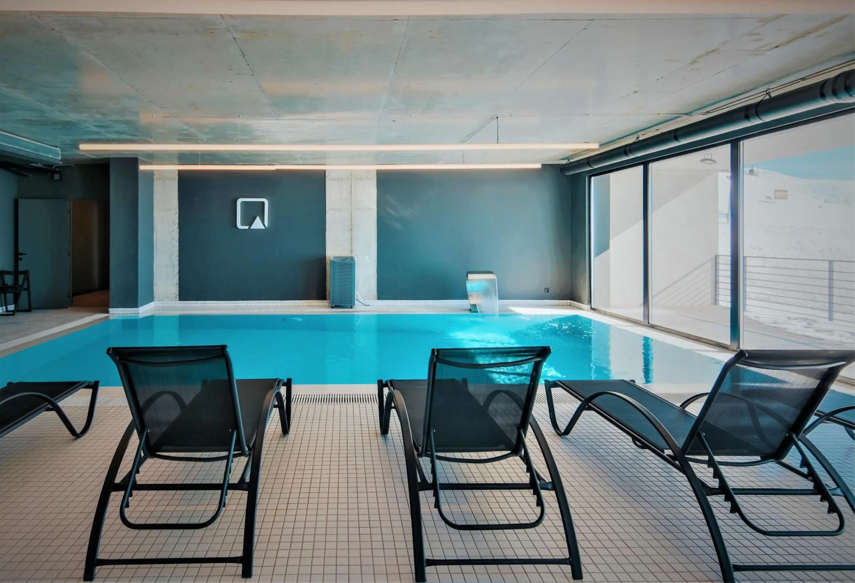 Swimming pool in Quadrum Hotel