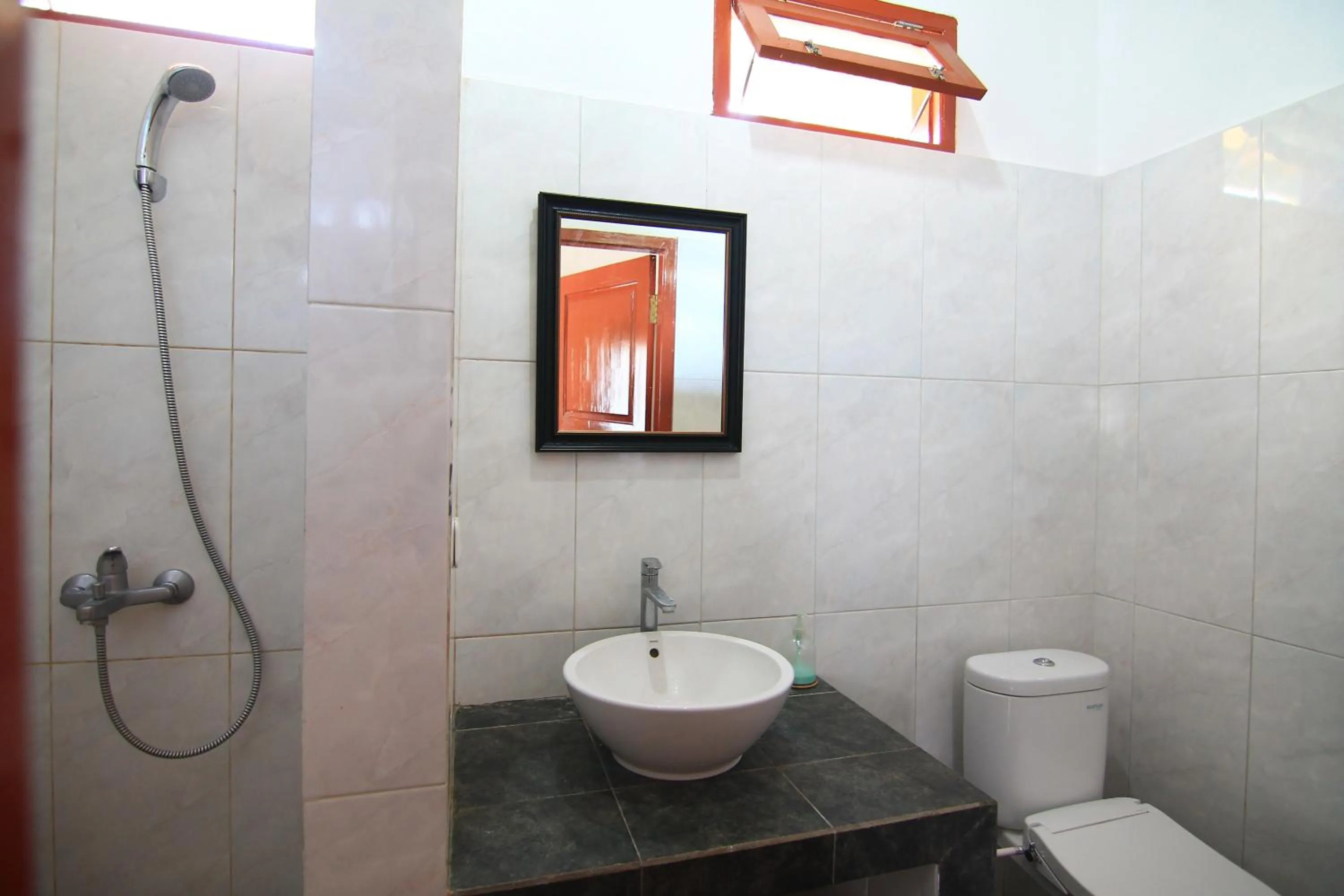 Shower in Bidara Cottage