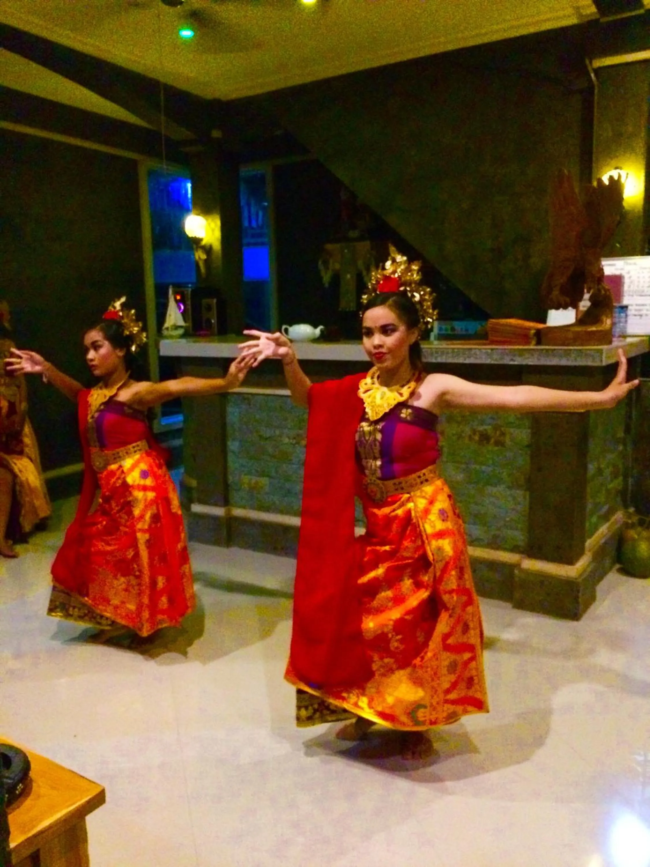 Evening entertainment in Amed Romance House