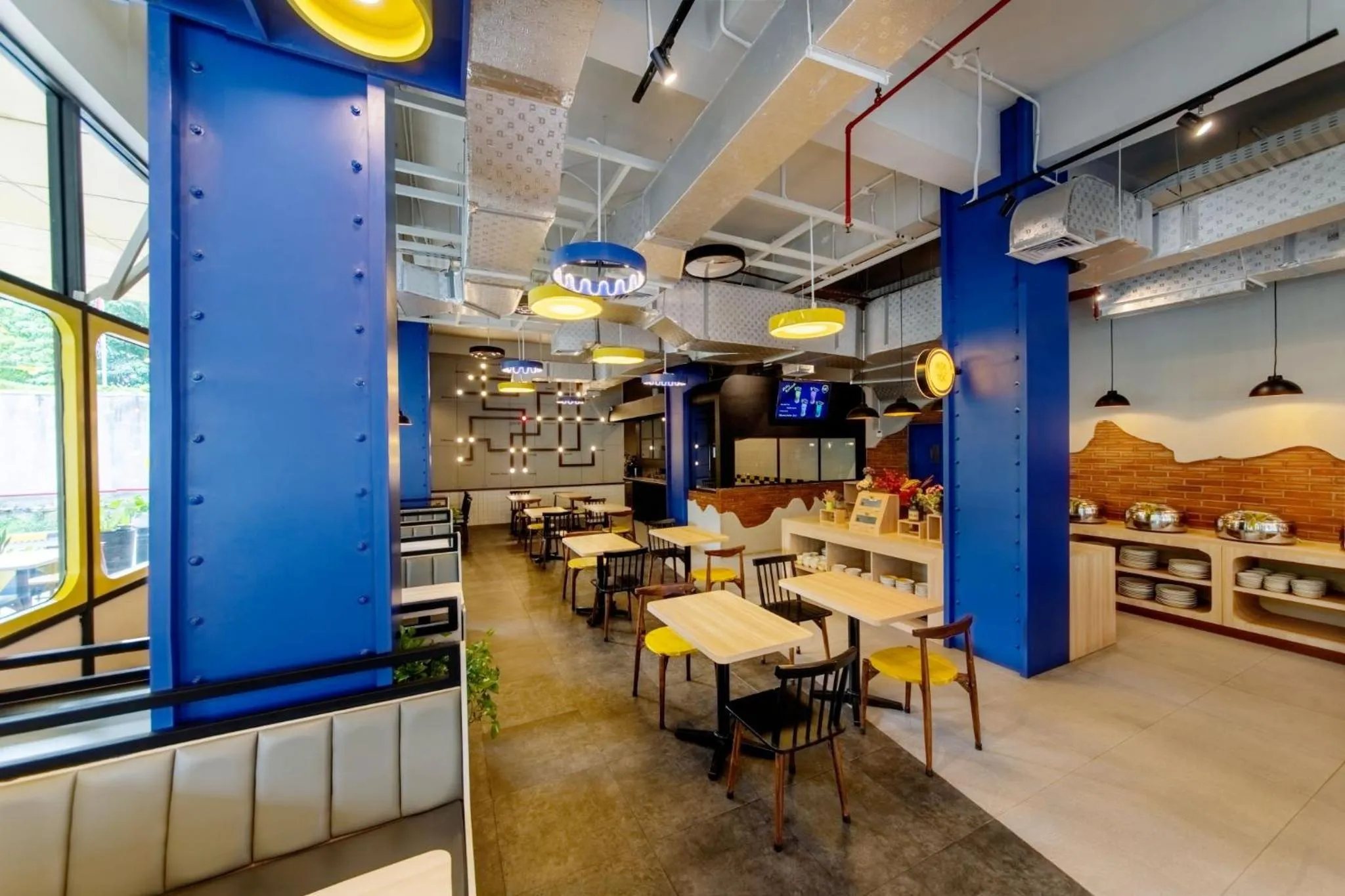 Restaurant/places to eat in Yello Hotel Manggarai