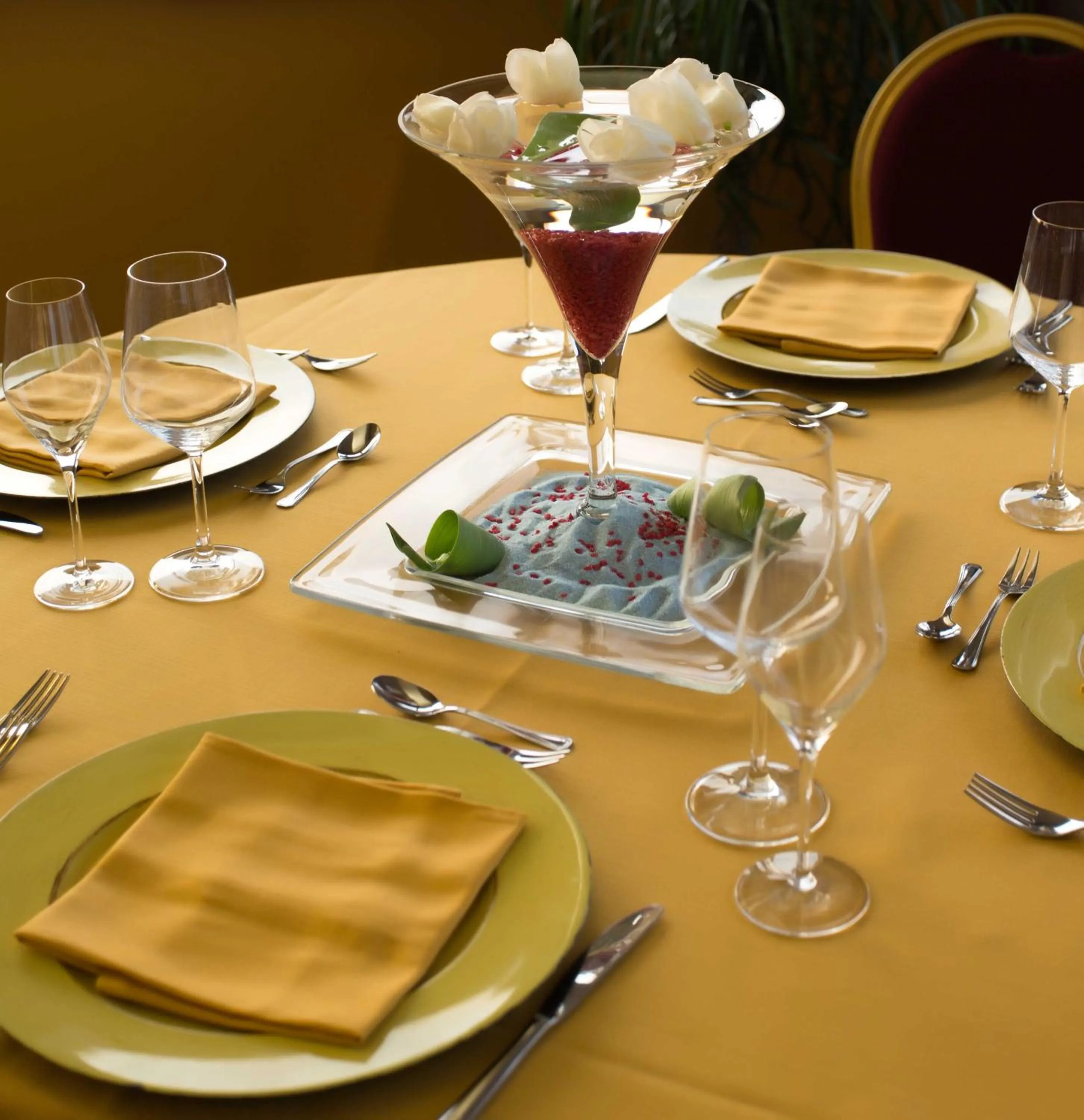 Restaurant/places to eat in Park Hotel