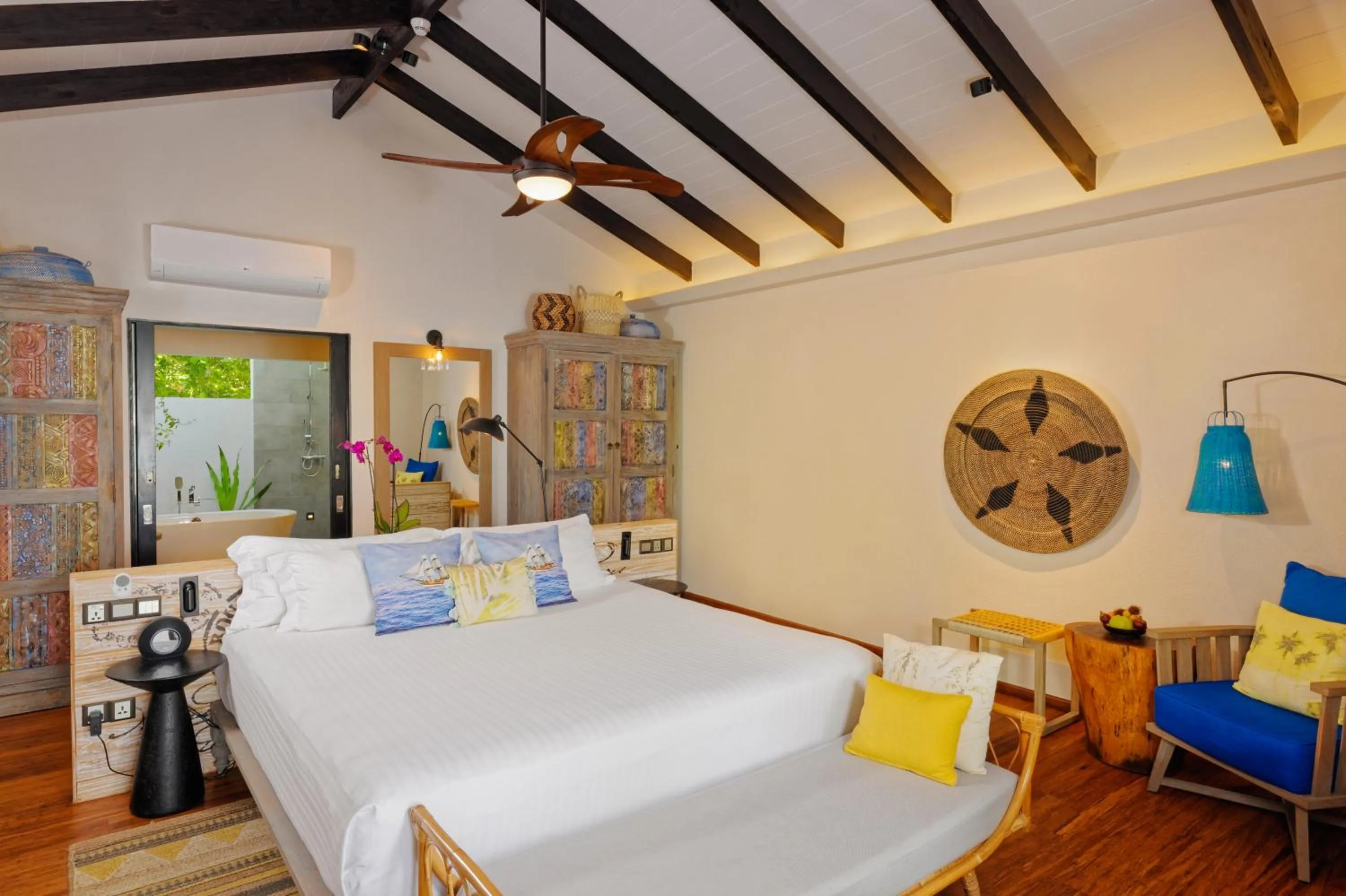 Bed in Grand Park Kodhipparu Maldives