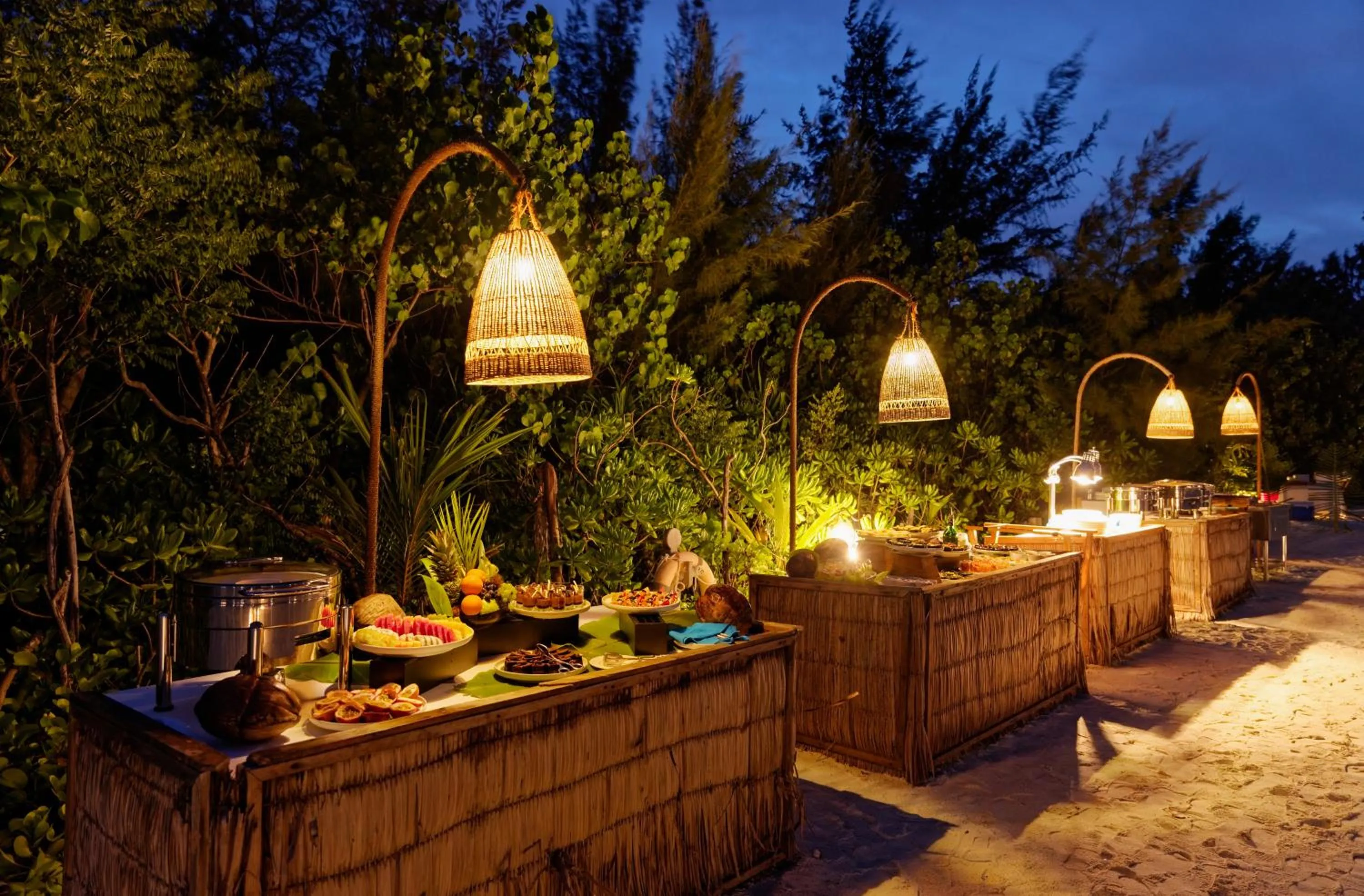 Restaurant/places to eat in Grand Park Kodhipparu Maldives