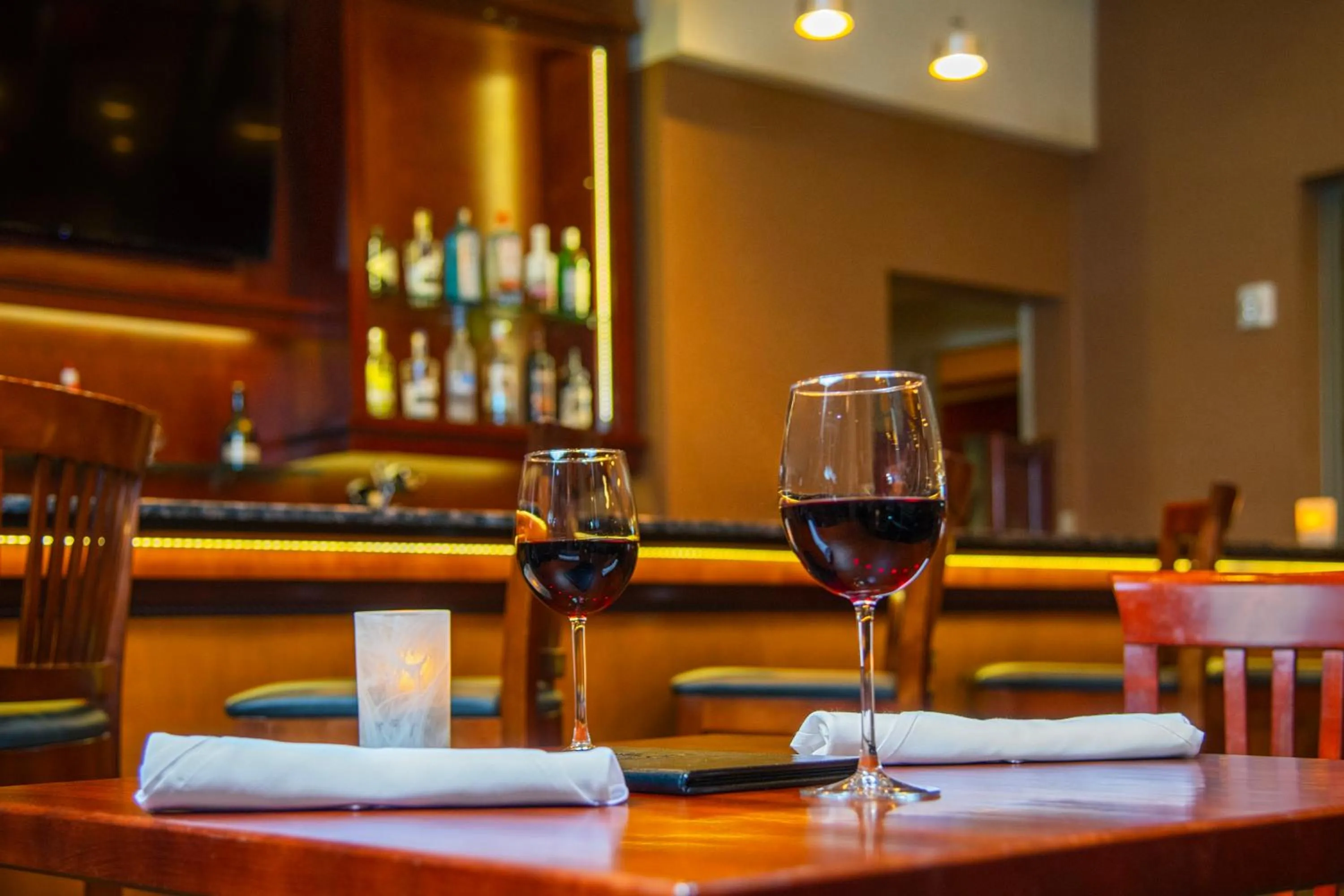 Lounge or bar in Royal Canadian Lodge