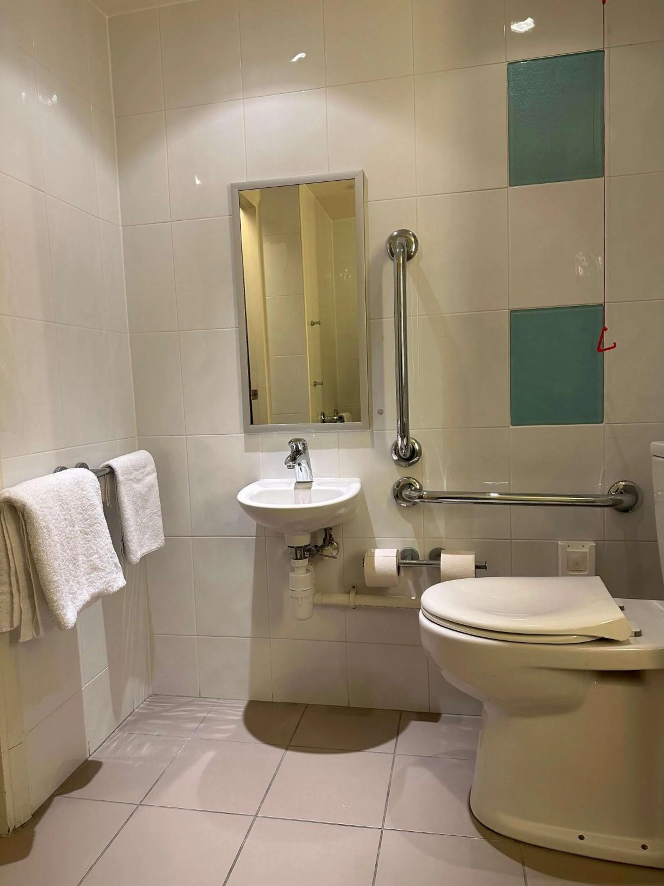 Bedroom in Novotel Birmingham Centre