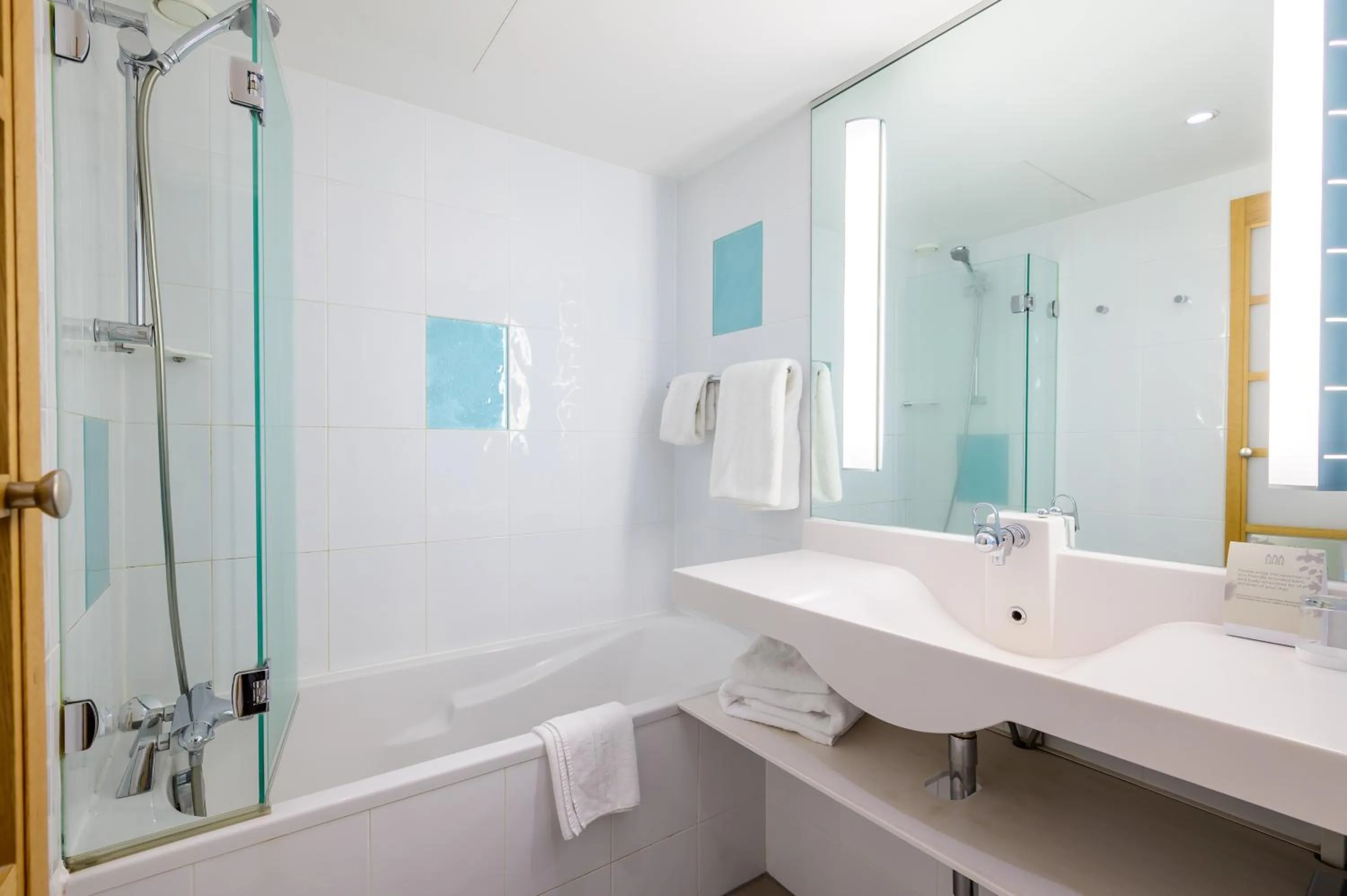 Bathroom in Novotel Birmingham Centre