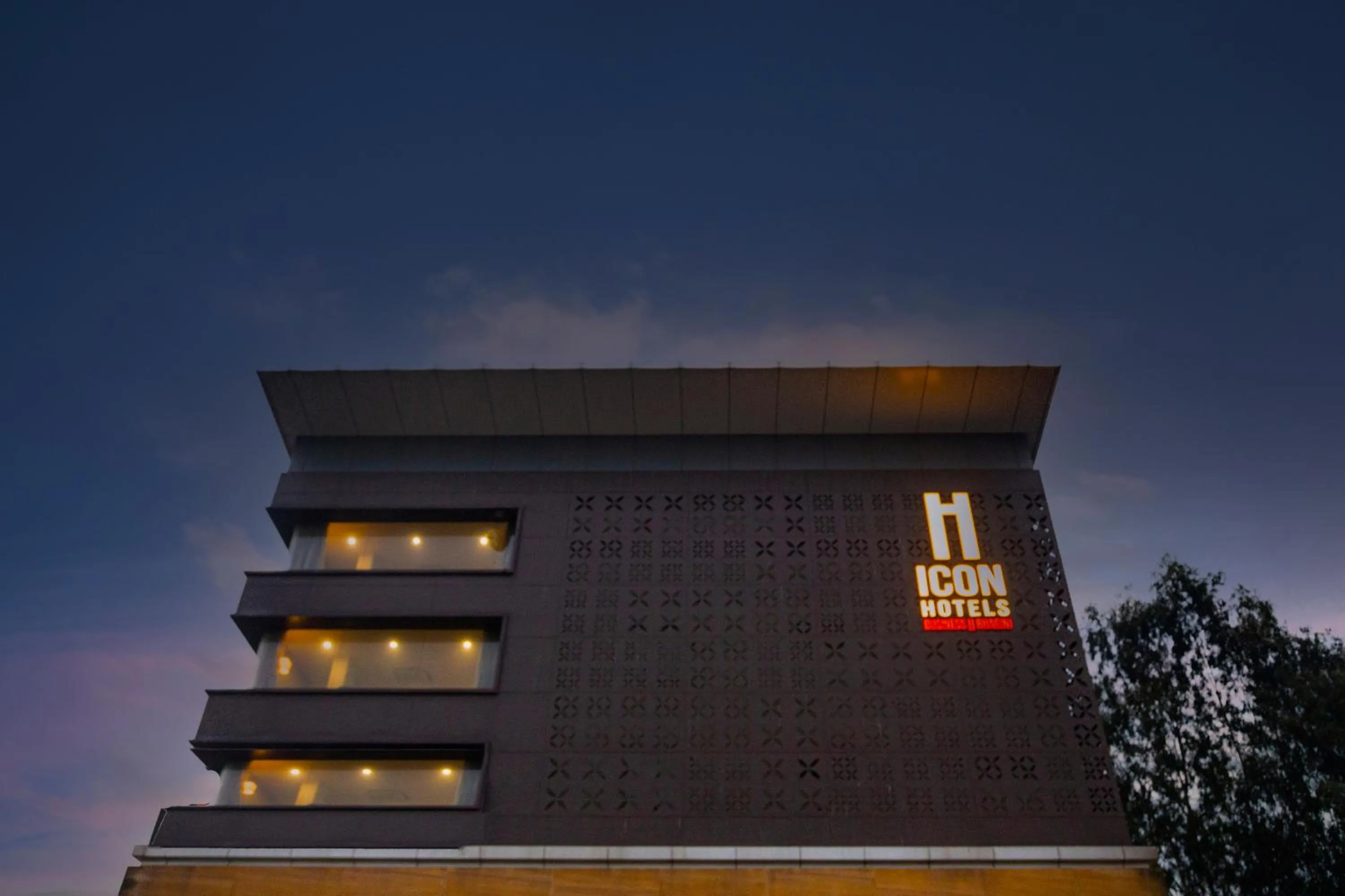 Icon Business Hotel by Bhagini